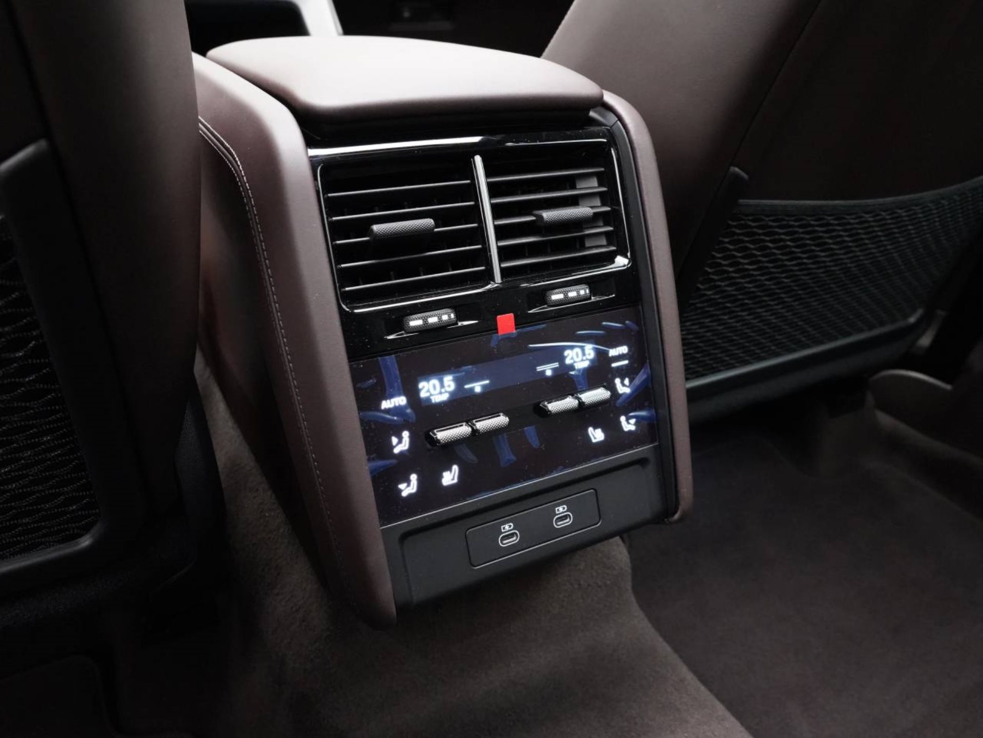 PORSCHE Cayenne S Electric-image-29