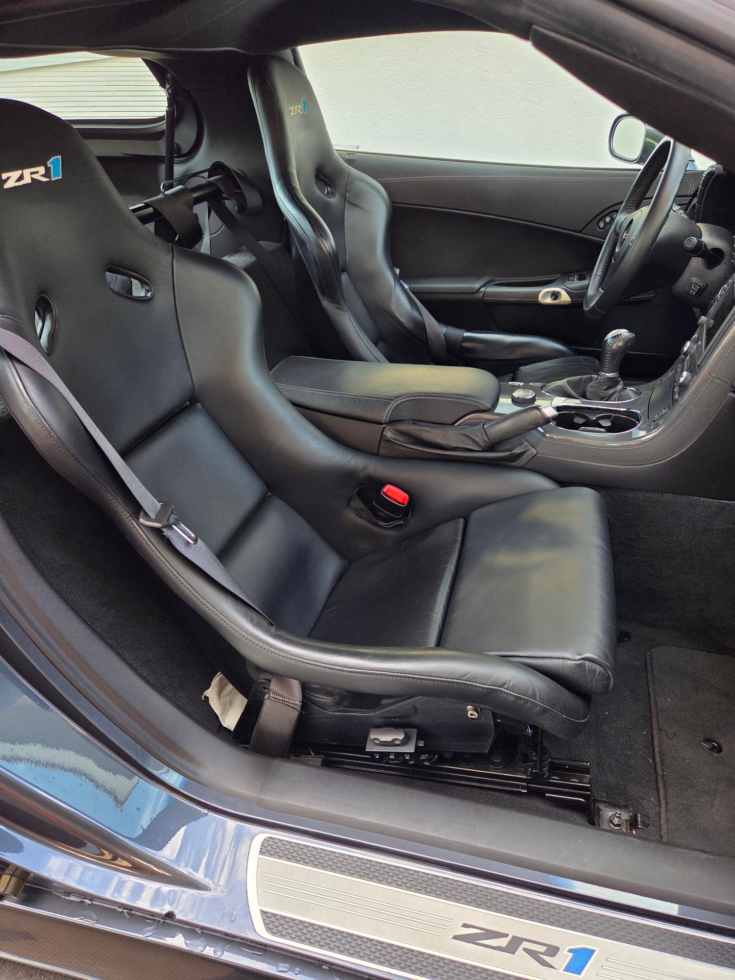 CHEVROLET Corvette ZR 1-image-7