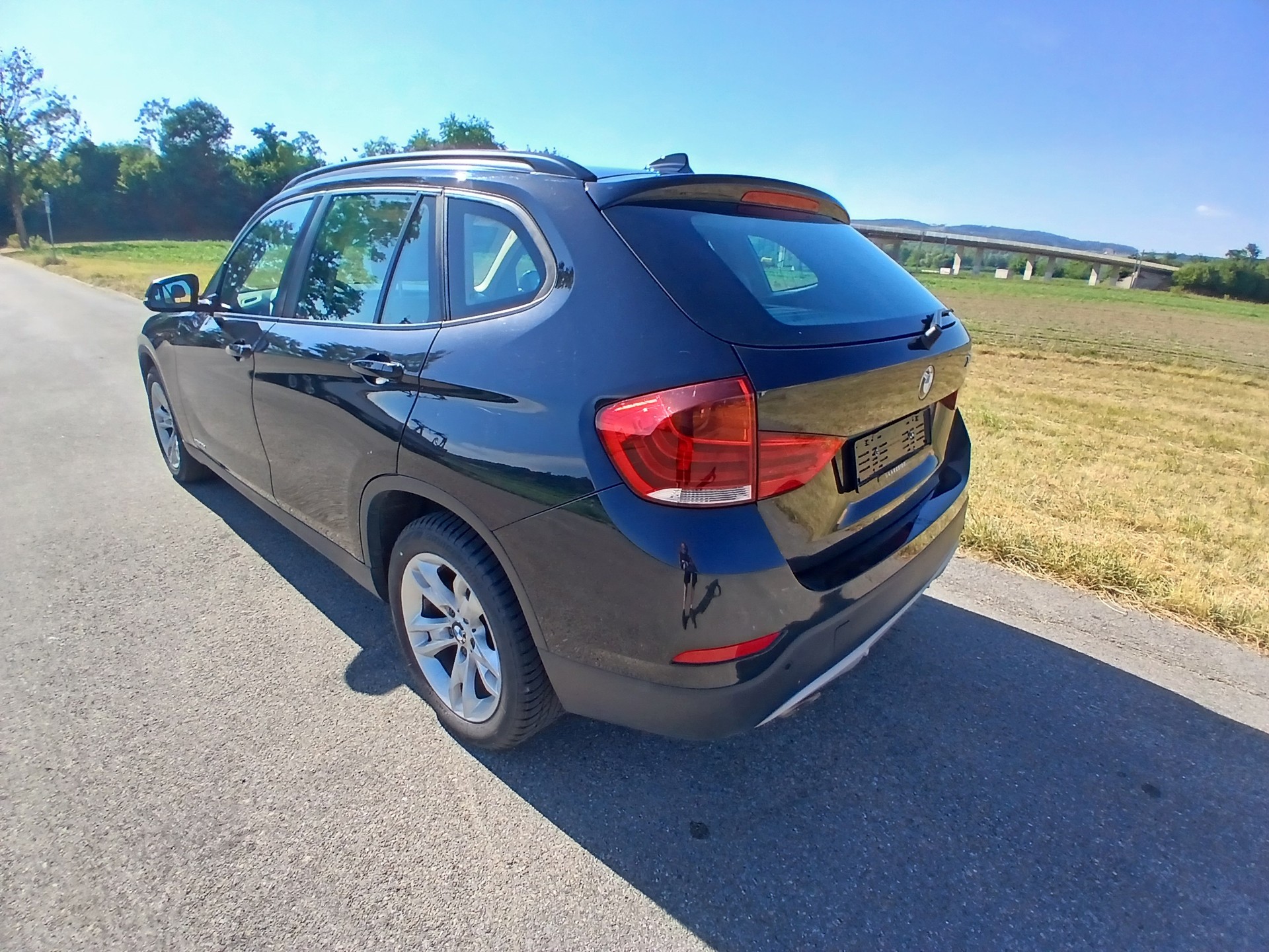 BMW X1 sDrive 18d Steptronic-image-2