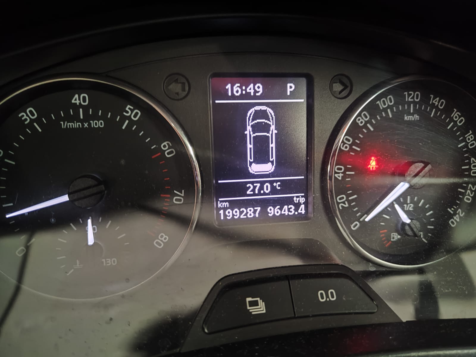 SKODA 1.4 TSI Elegance DSG-image-1