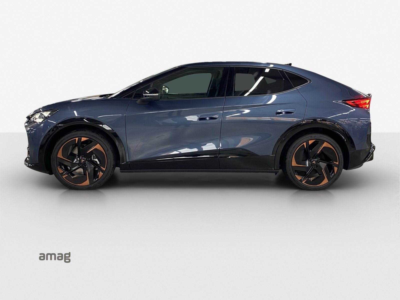 CUPRA Tavascan Type 9 77 kWh Adrenaline-image-1