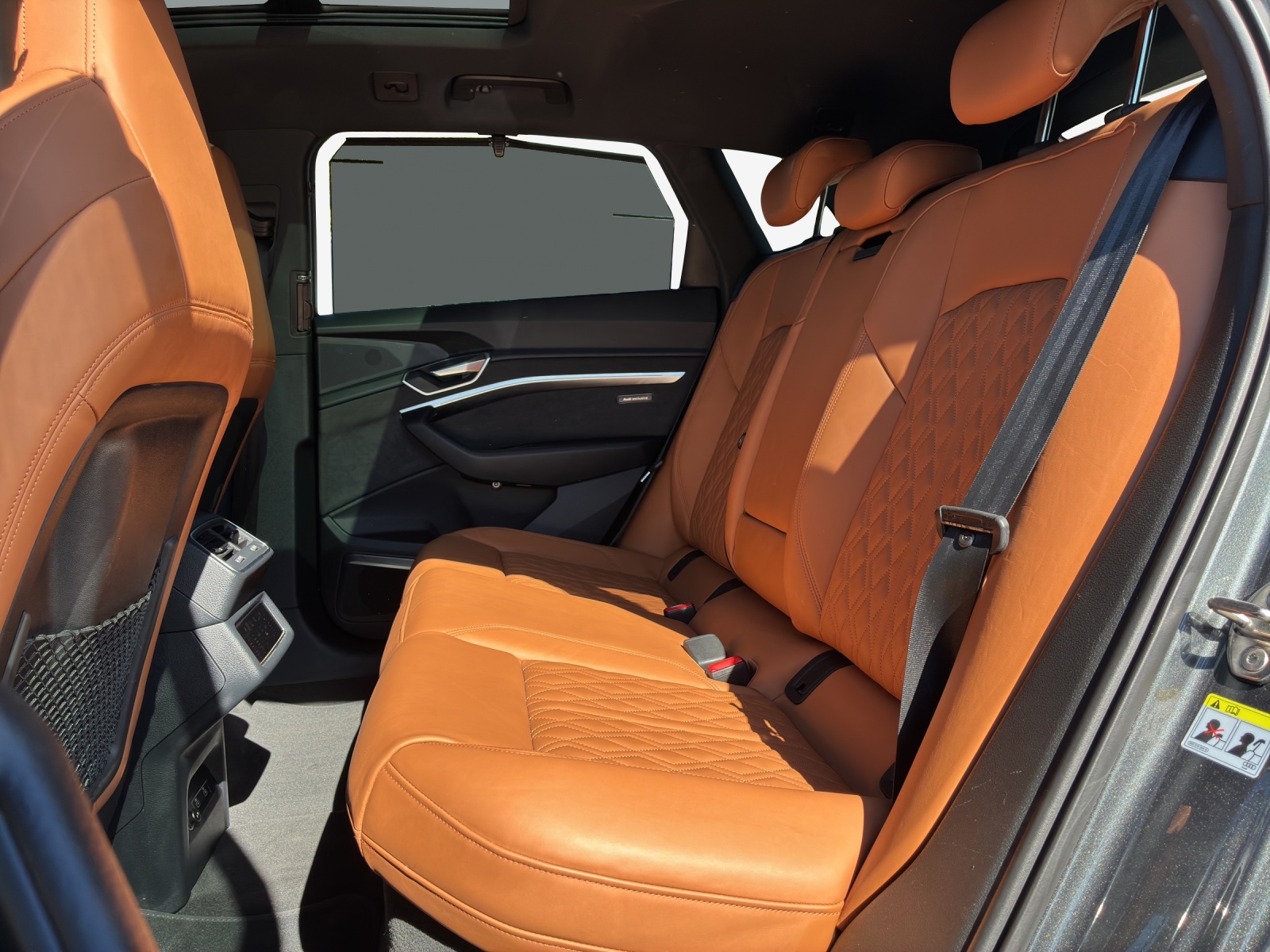 AUDI SQ8 e-tron quattro-image-12