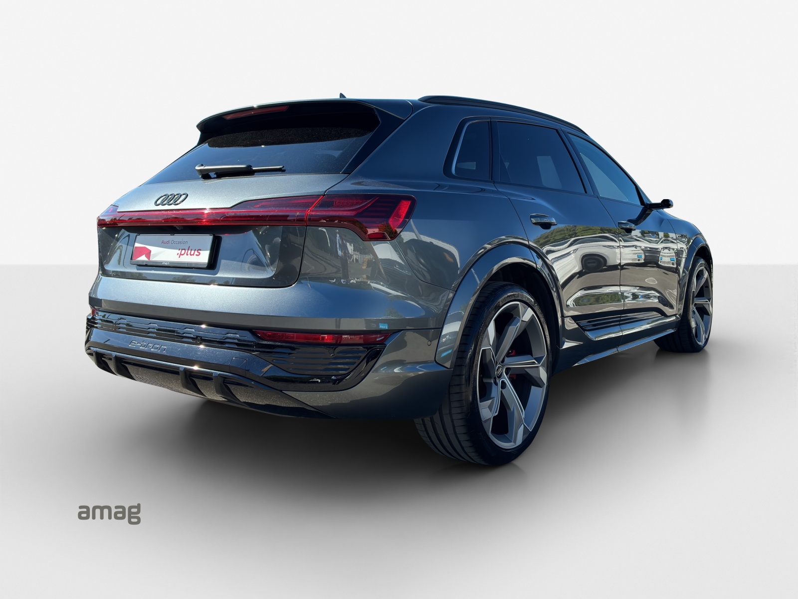 AUDI SQ8 e-tron quattro-image-5