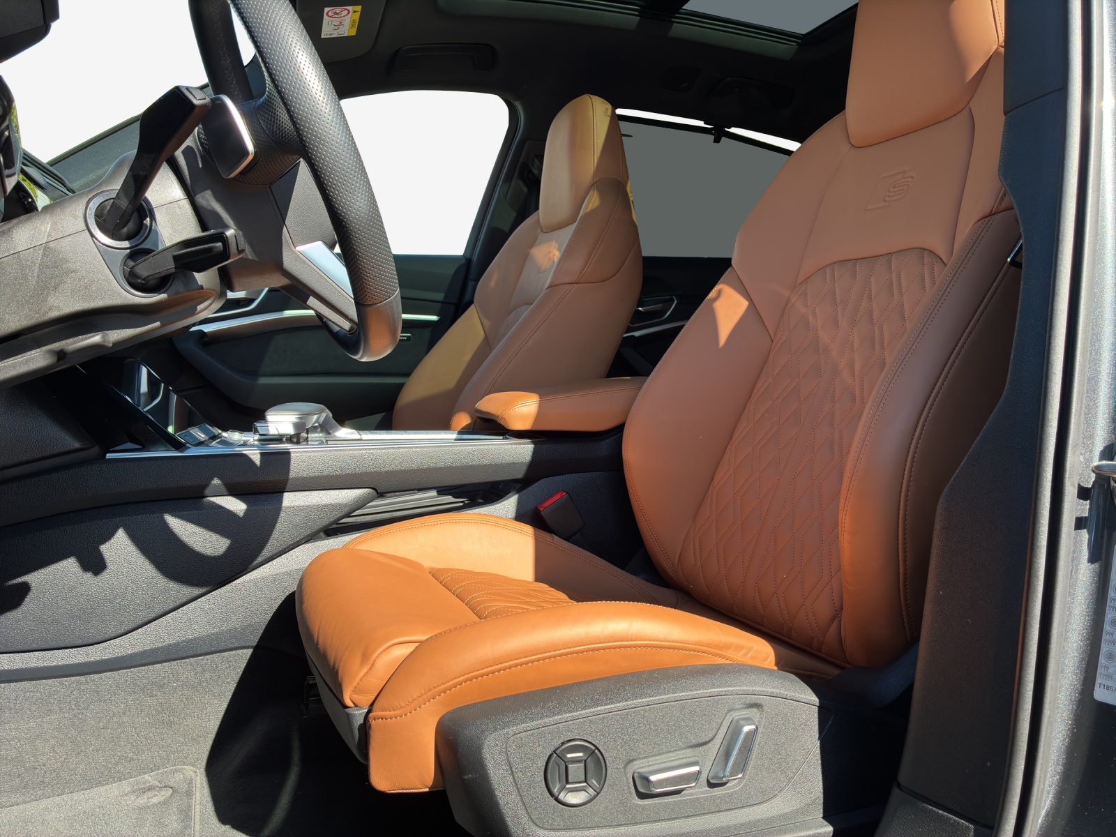 AUDI SQ8 e-tron quattro-image-8