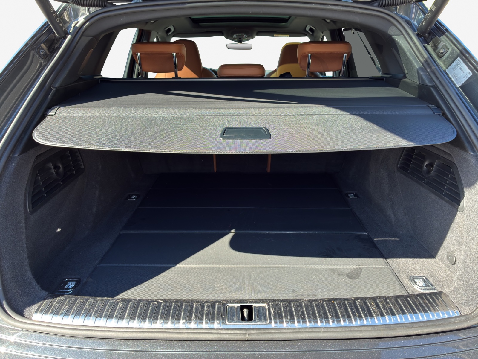 AUDI SQ8 e-tron quattro-image-13