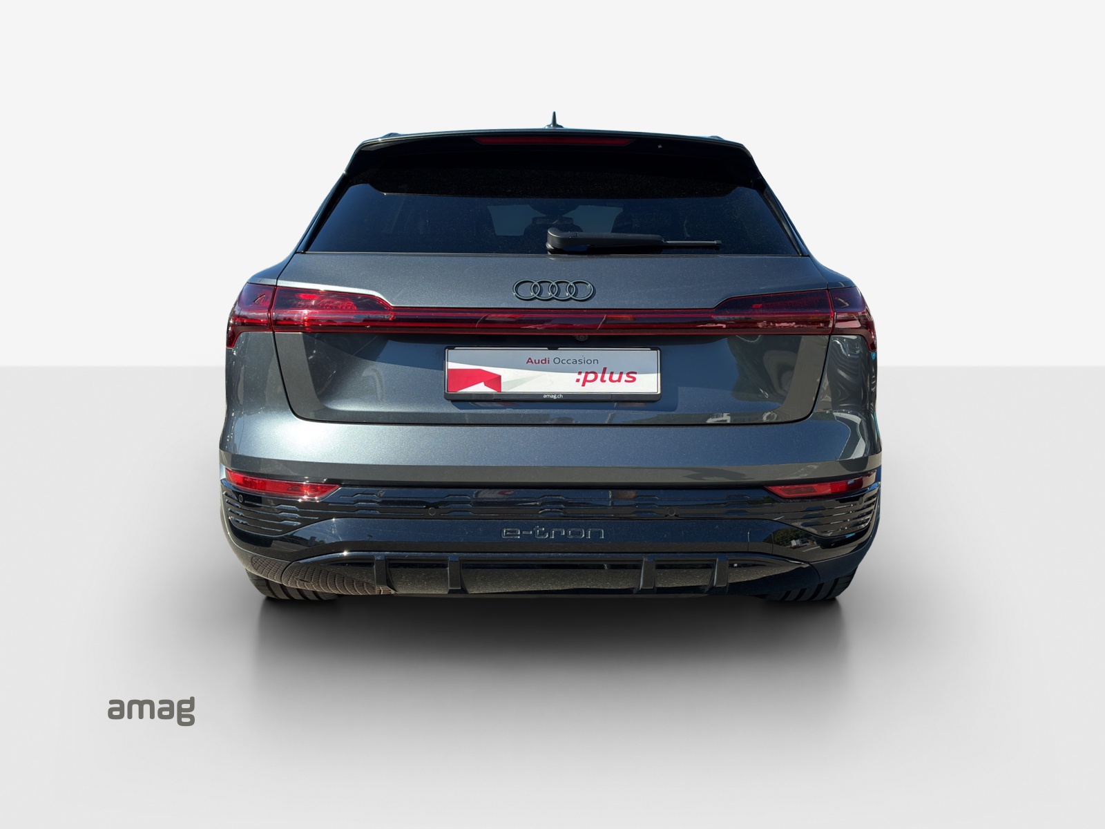 AUDI SQ8 e-tron quattro-image-4