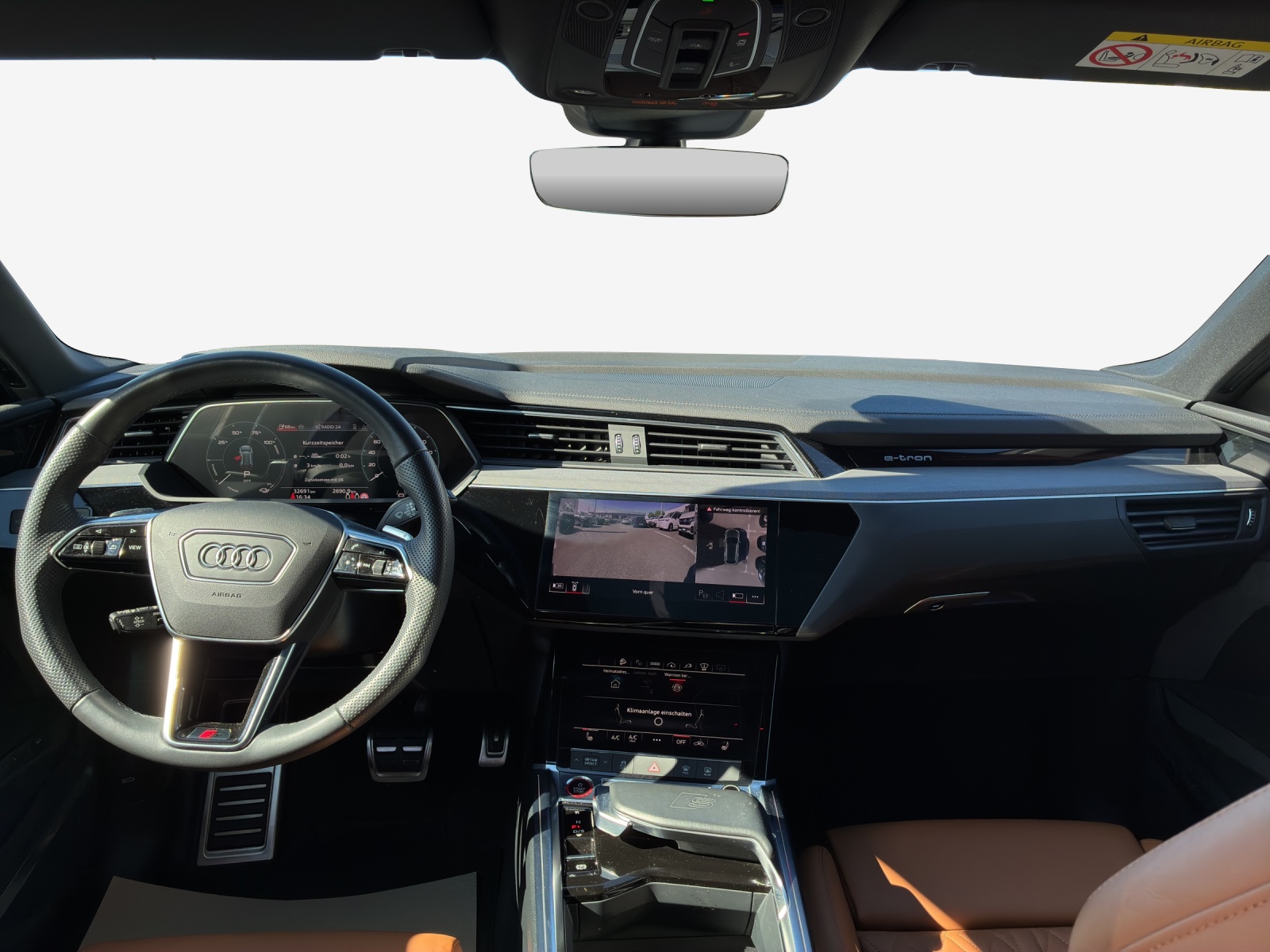AUDI SQ8 e-tron quattro-image-9