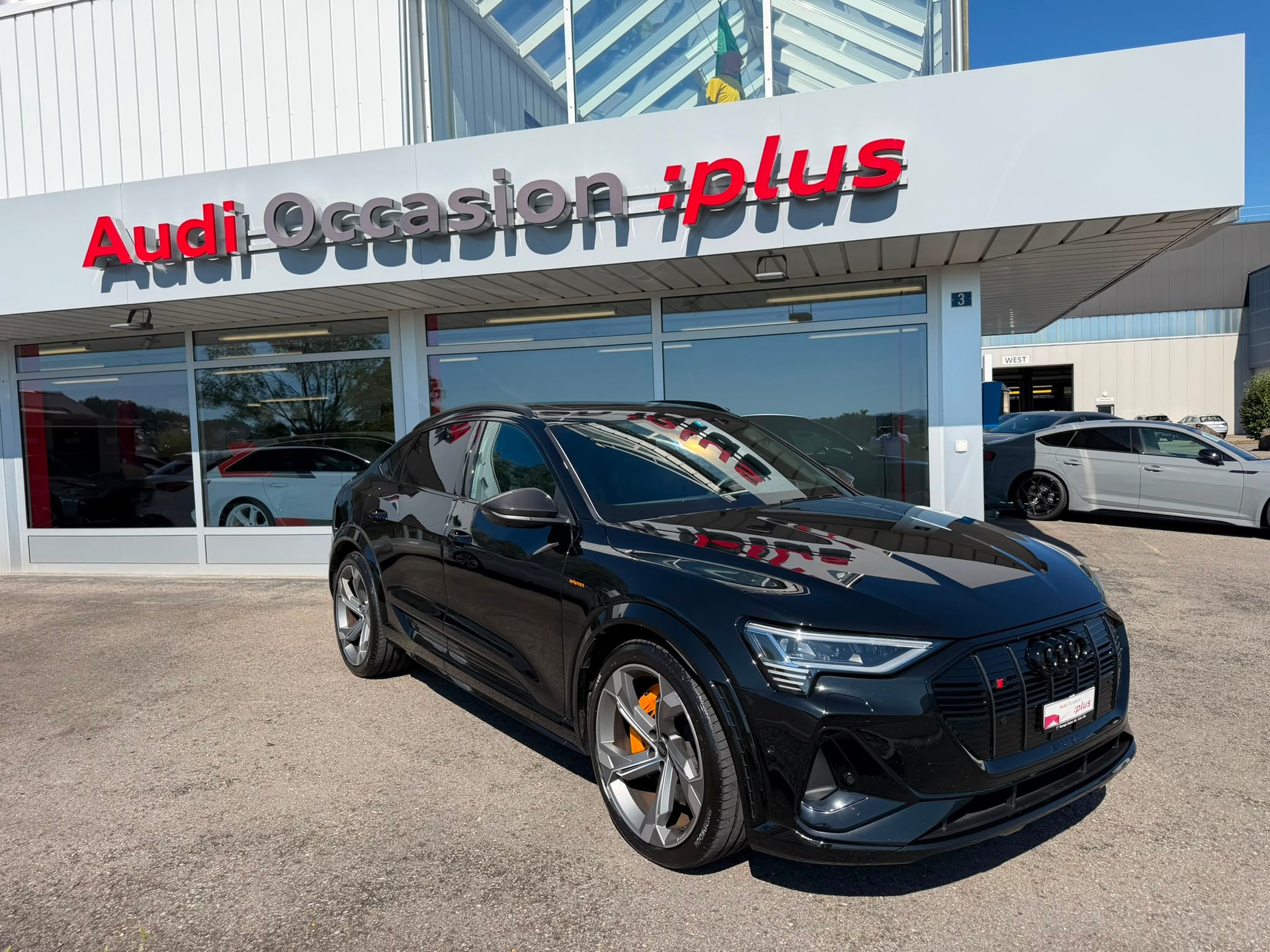 AUDI e-tron S Sportback quattro-image-0