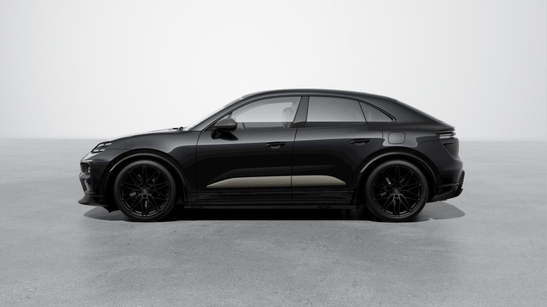PORSCHE Macan Turbo-image-1