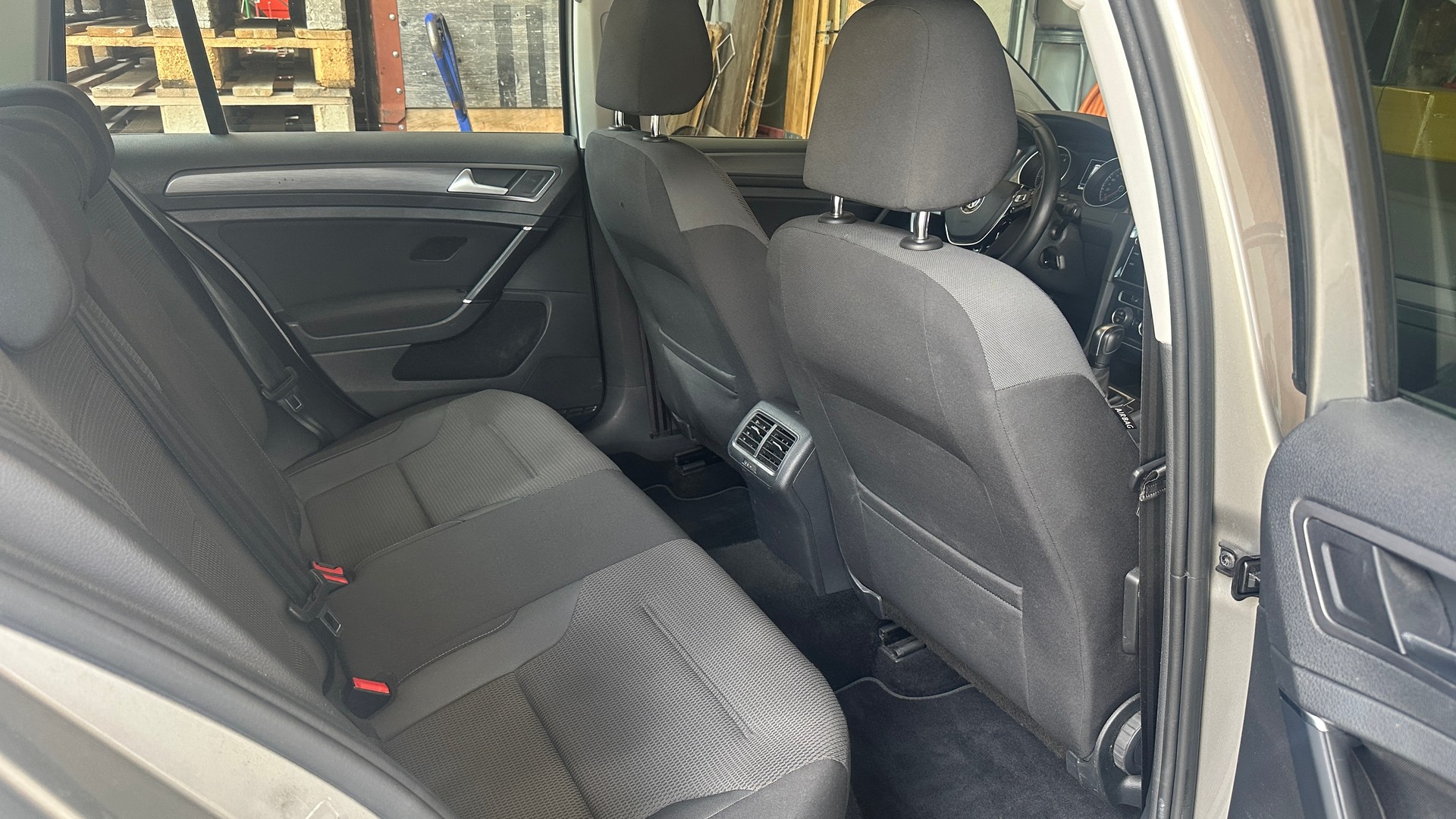 VW Golf Variant 1.5 TSI EVO Comfortline DSG-image-14