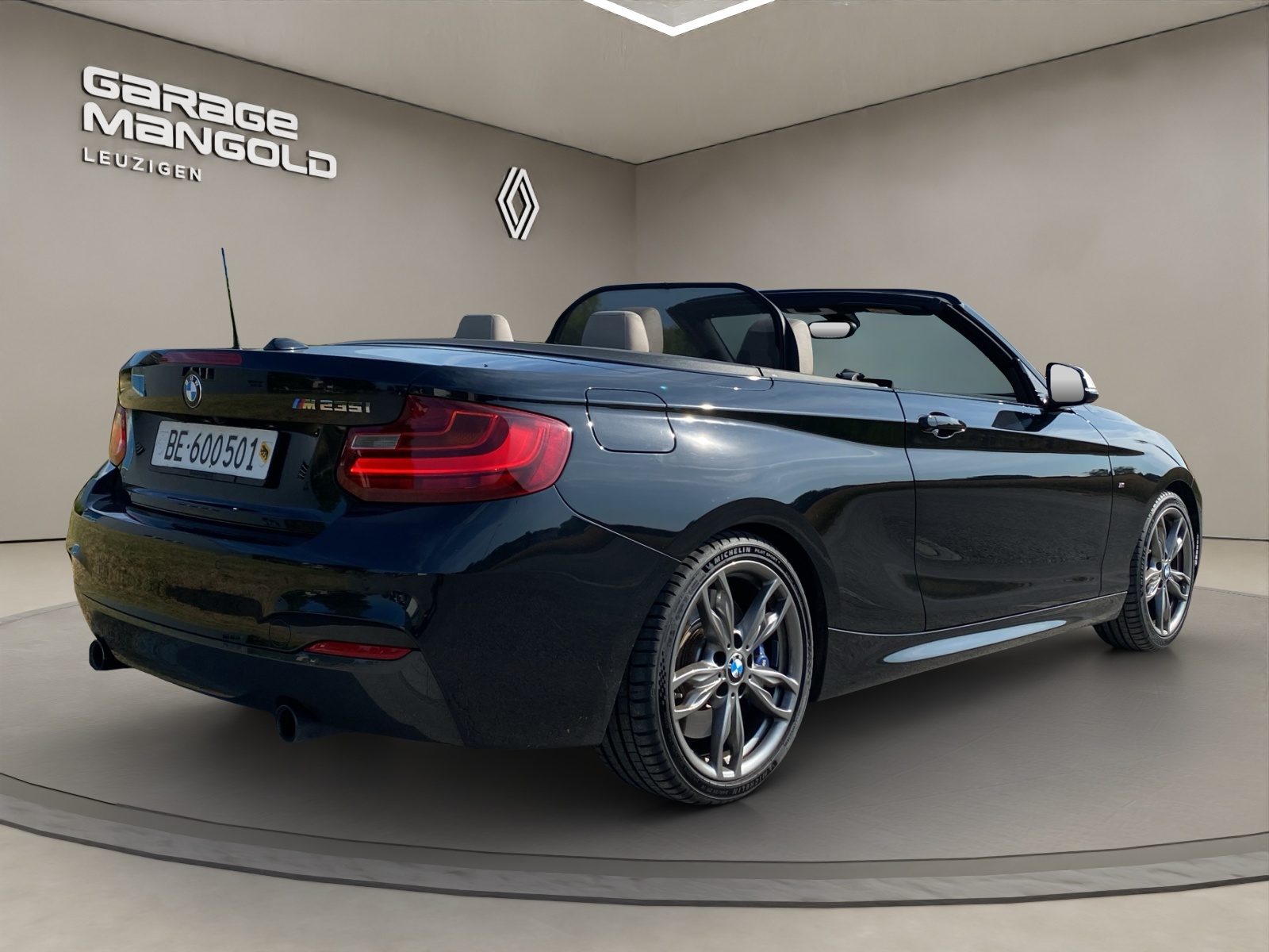 BMW M235i Steptronic-image-4
