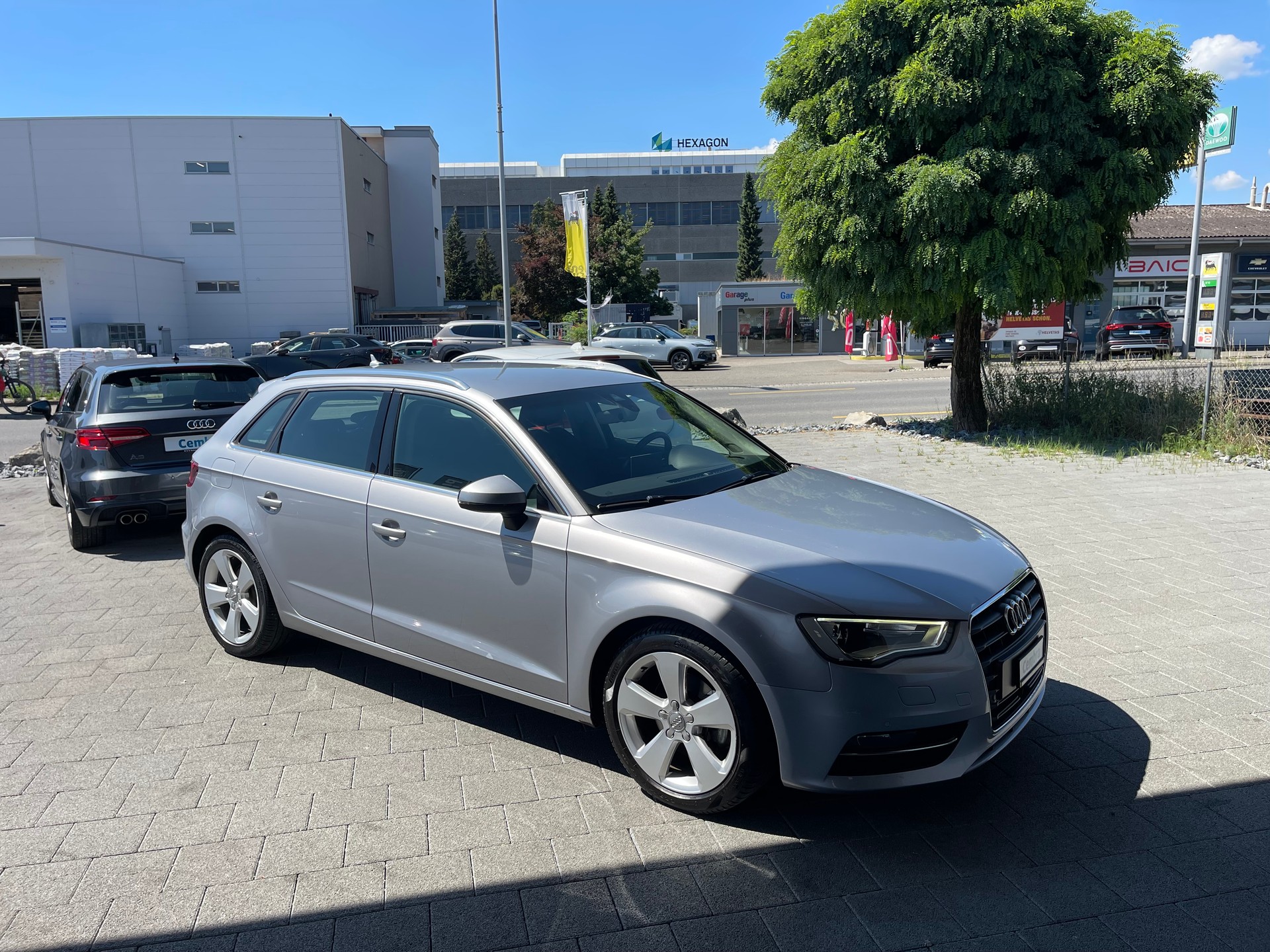 AUDI A3 Sportback 1.4 TFSI Attraction S-tronic-image-3