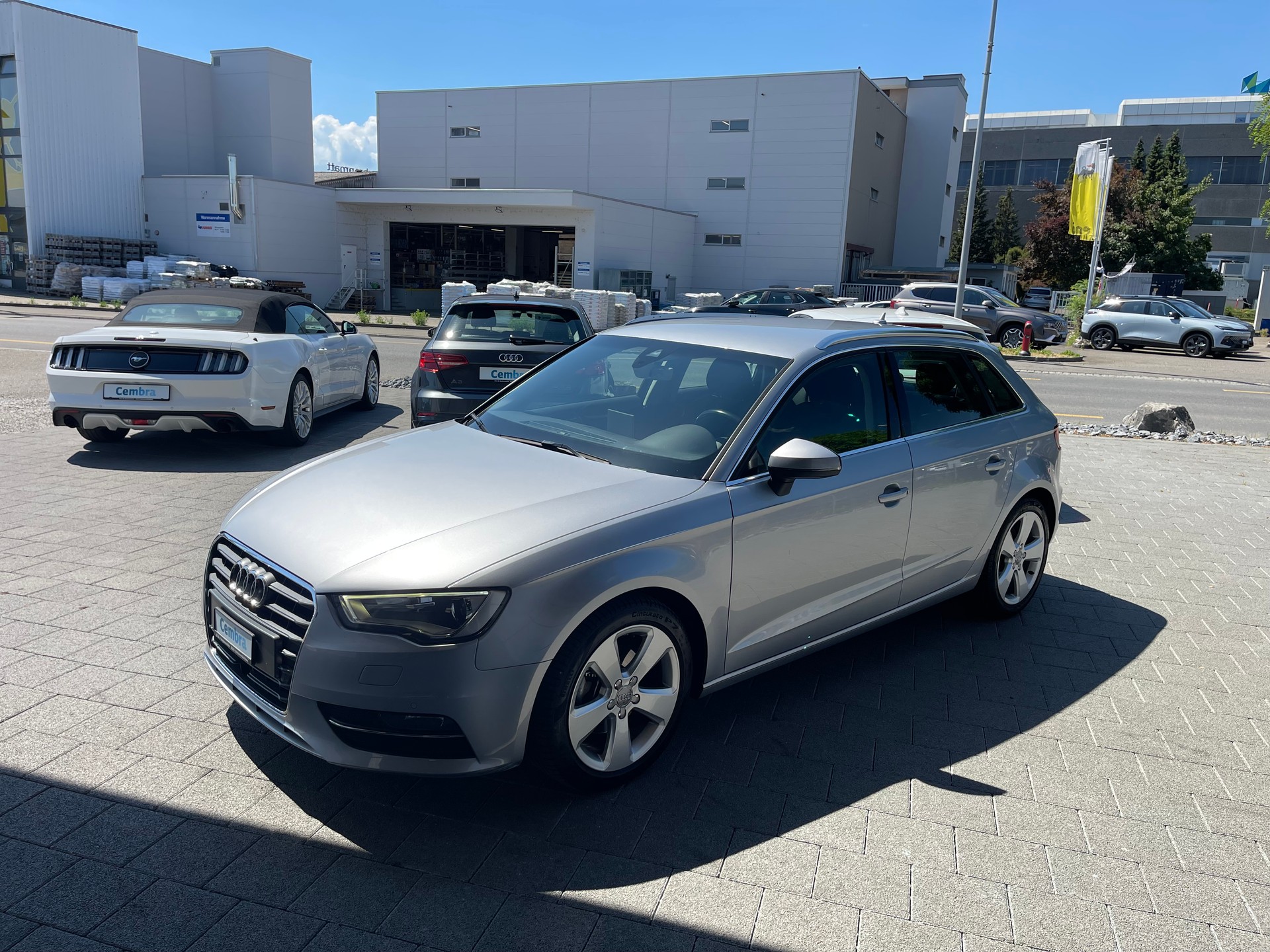 AUDI A3 Sportback 1.4 TFSI Attraction S-tronic-image-1