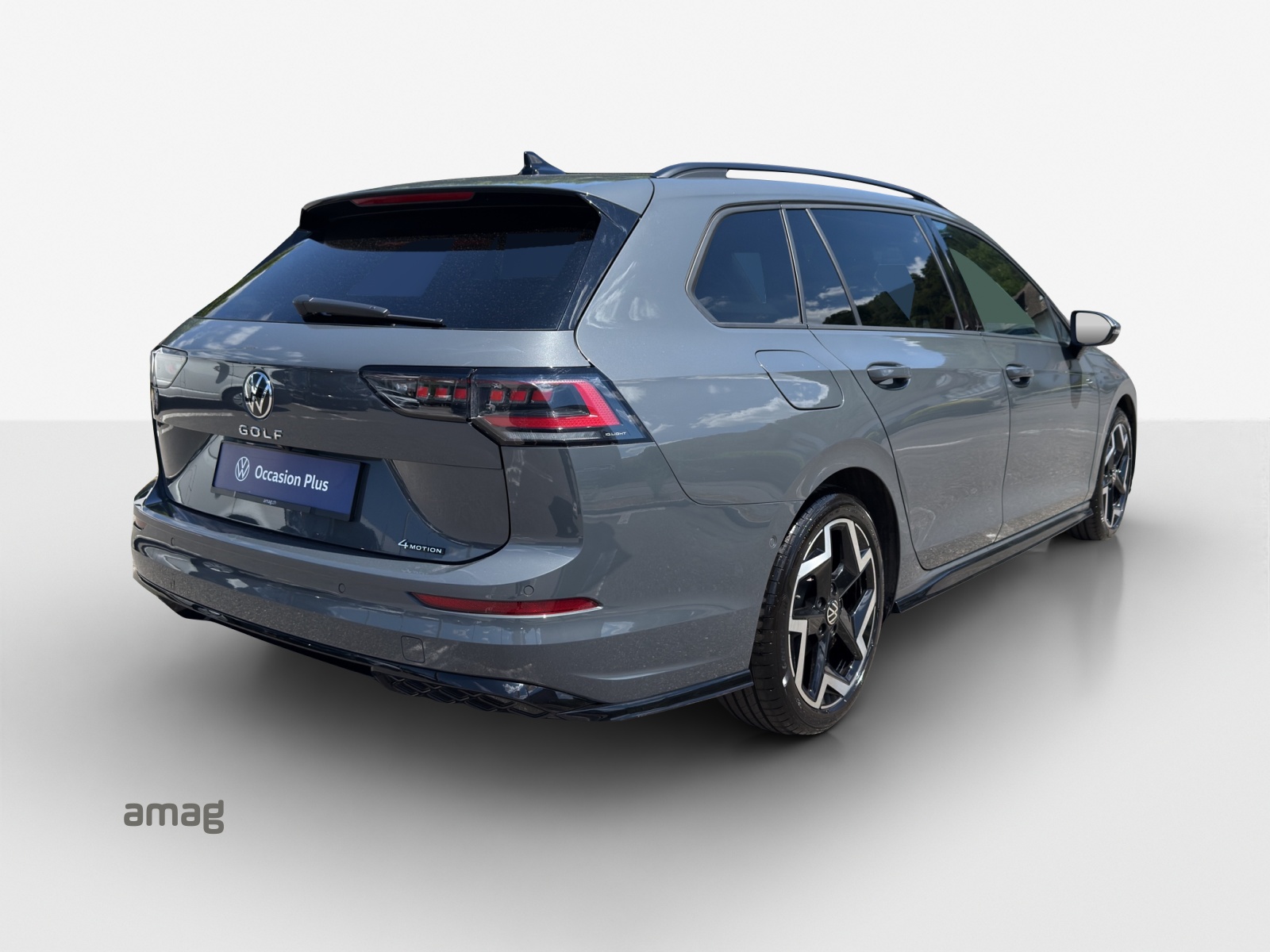 VW Golf Variant 2.0 TSI R-Line DSG 4 Motion-image-4