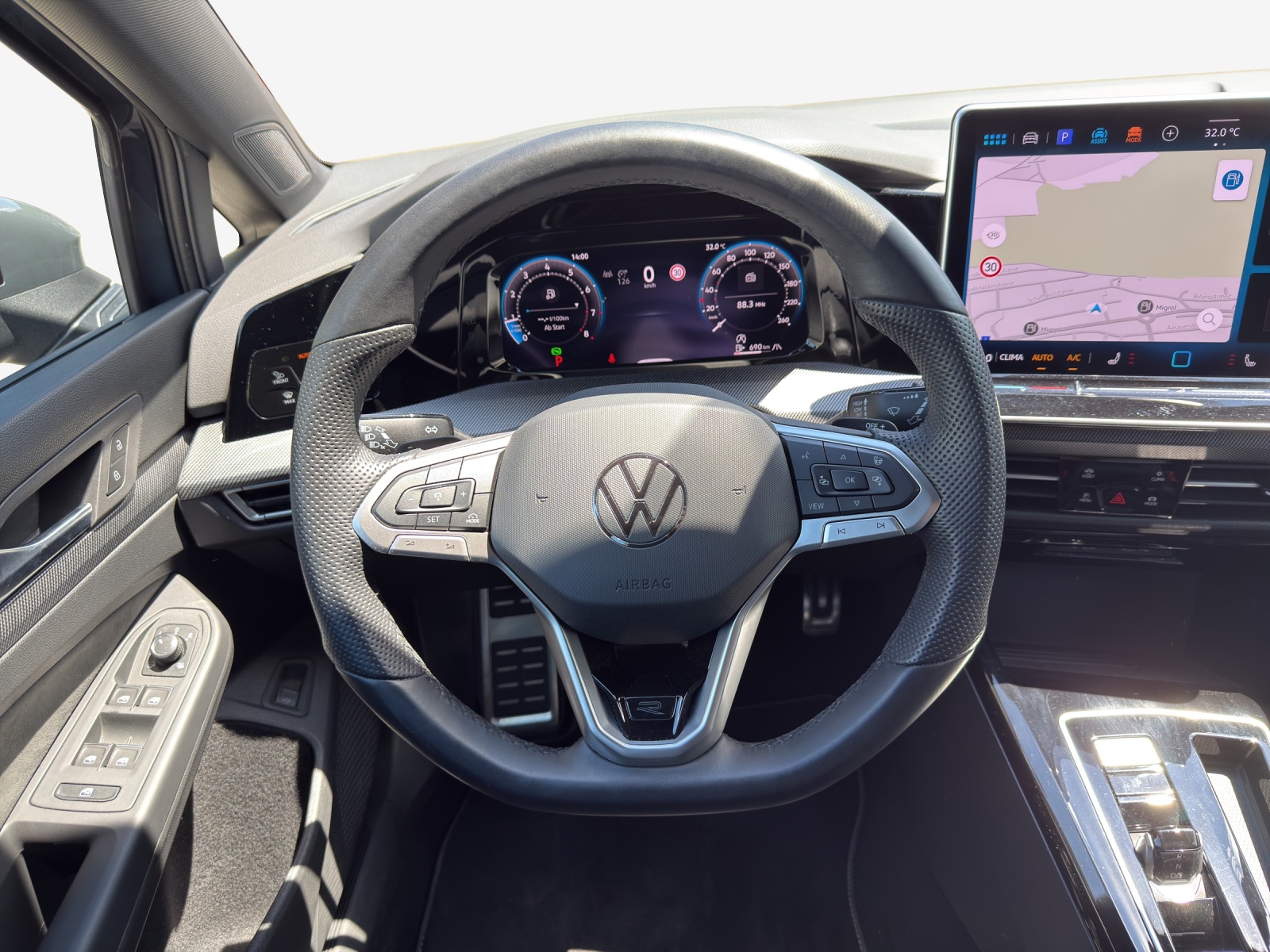 VW Golf Variant 2.0 TSI R-Line DSG 4 Motion-image-9
