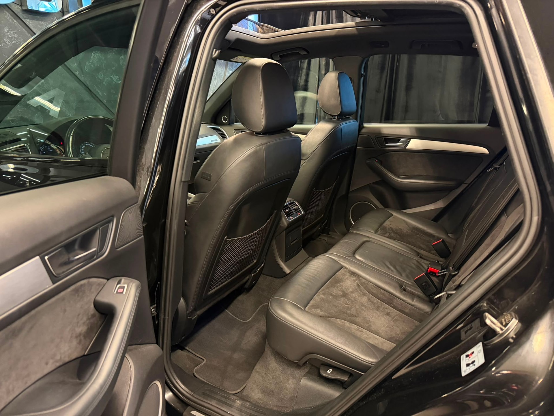 AUDI SQ5 3.0 TDI quattro tiptronic-image-13