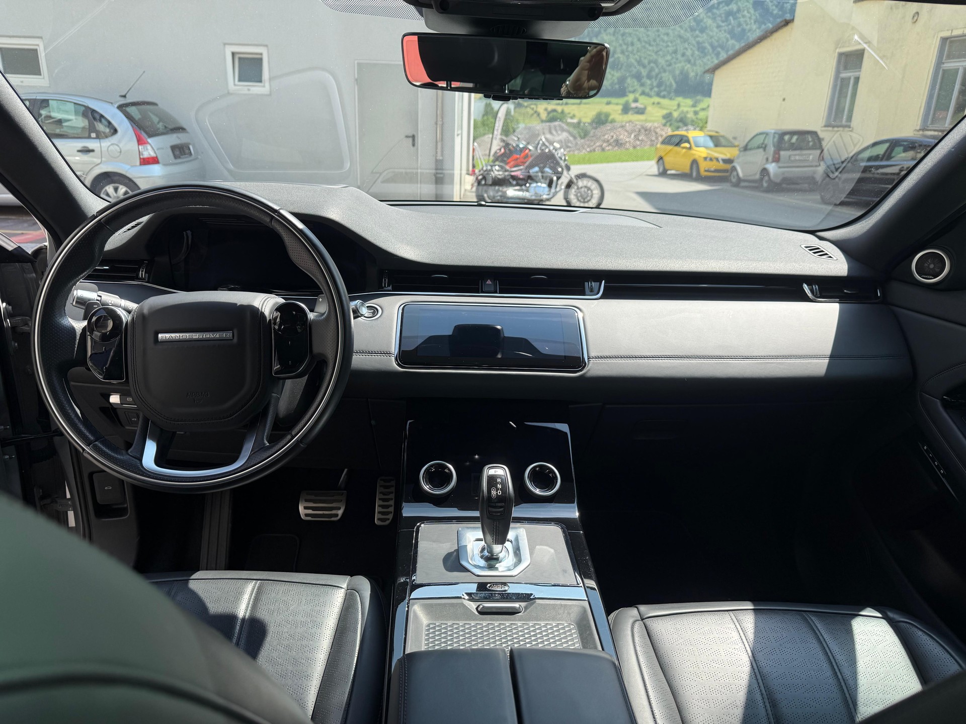 LAND ROVER Range Rover Evoque R-Dynamic P 250 HSE AT9-image-7
