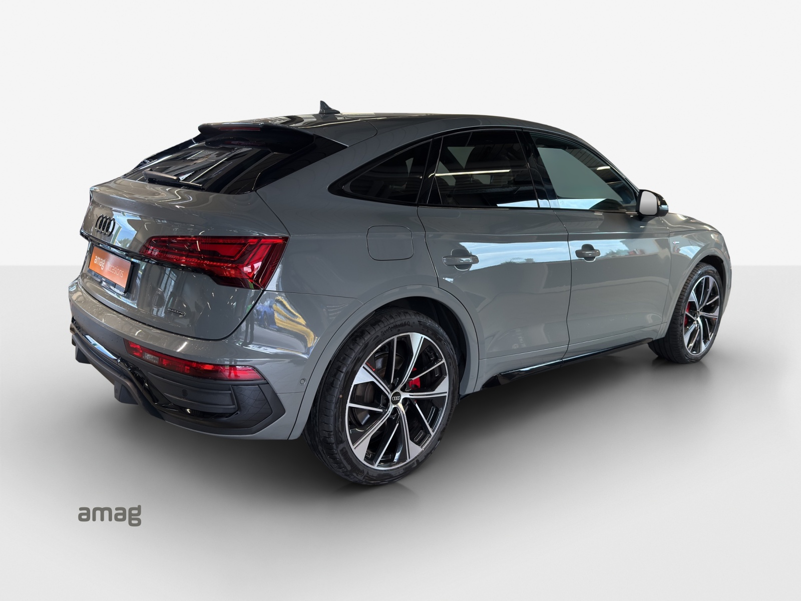 AUDI Q5 Sportback 55 TFSI e PHEV S line quattro S-tronic-image-4