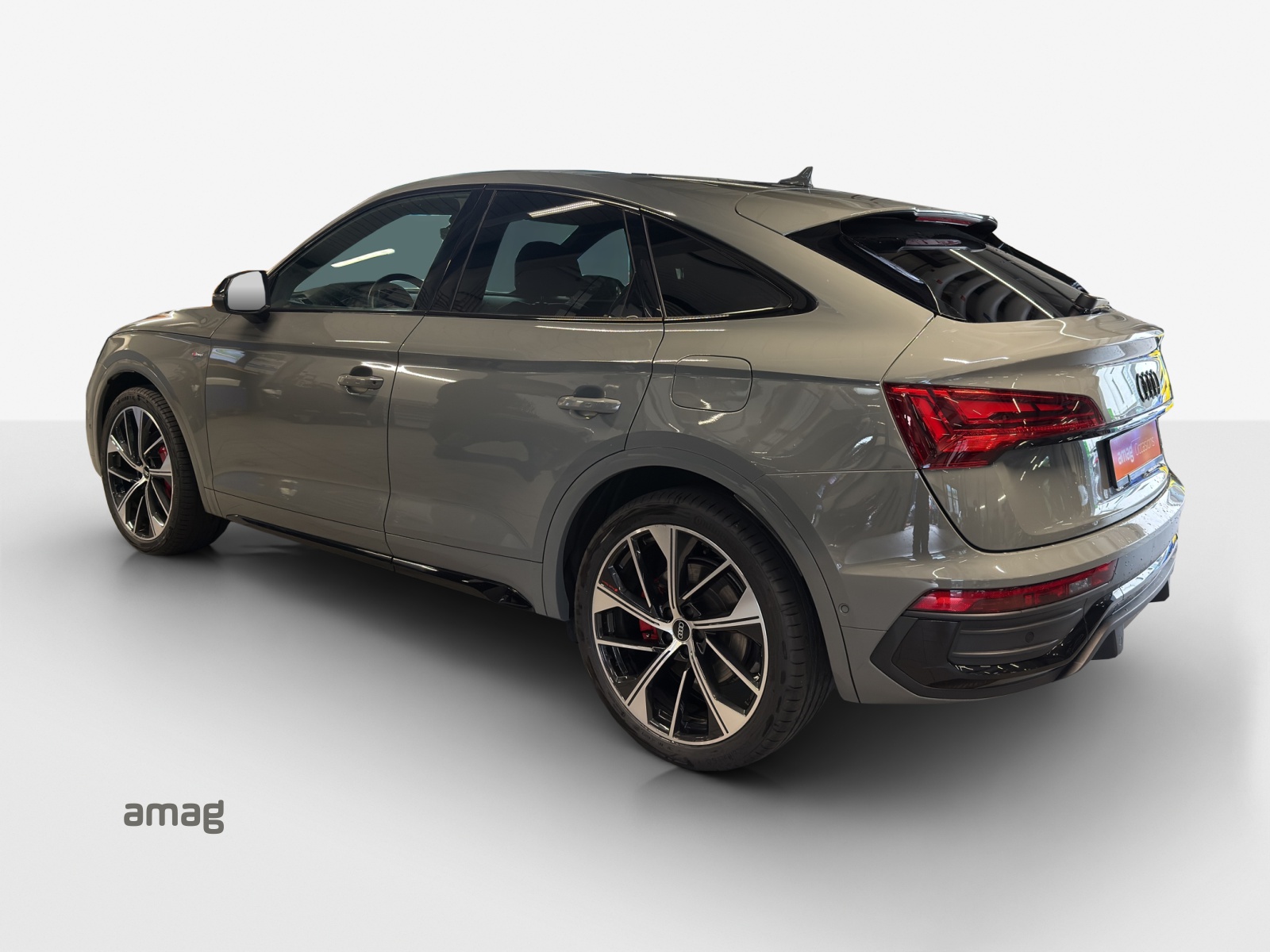 AUDI Q5 Sportback 55 TFSI e PHEV S line quattro S-tronic-image-2