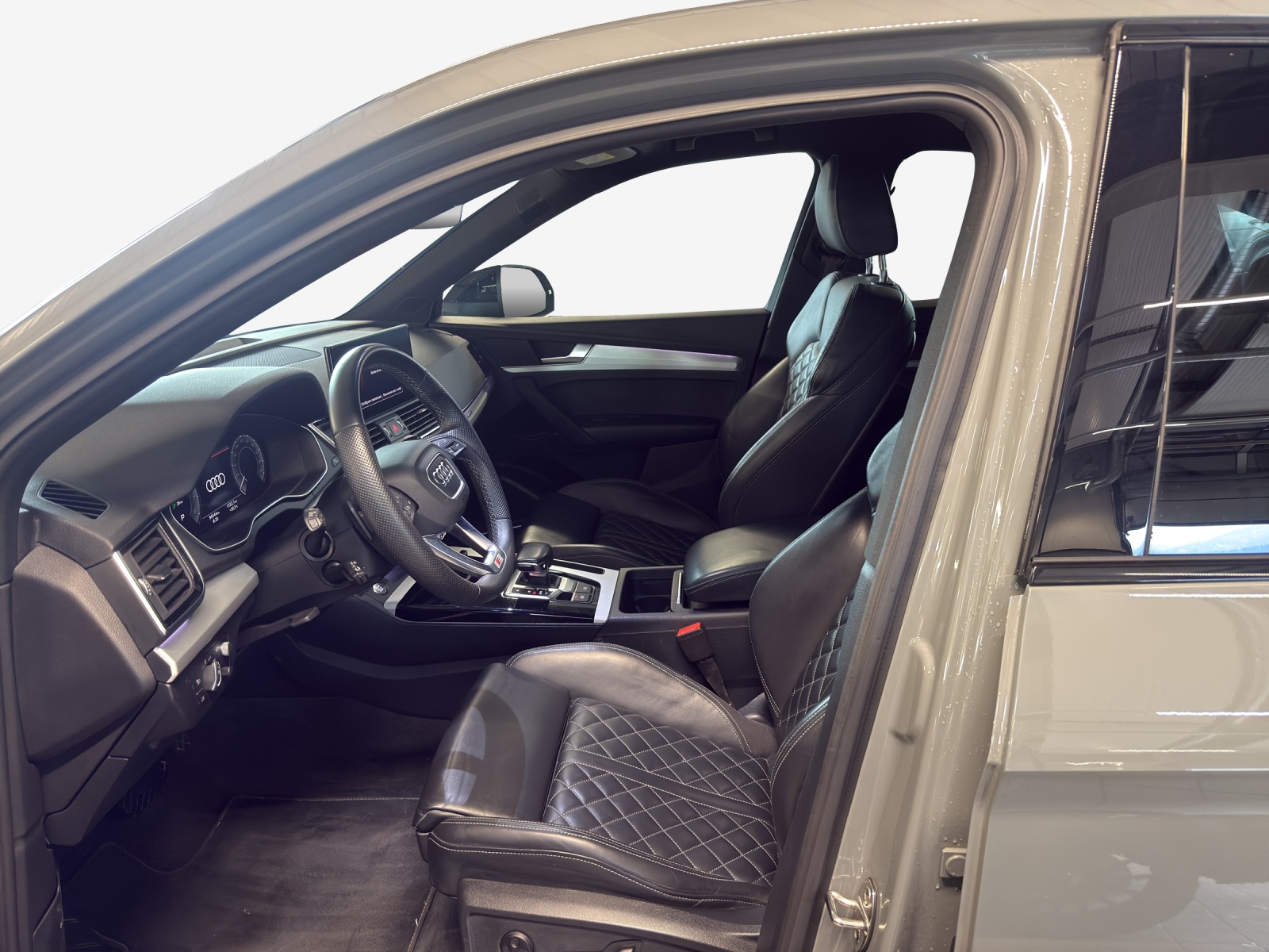 AUDI Q5 Sportback 55 TFSI e PHEV S line quattro S-tronic-image-7