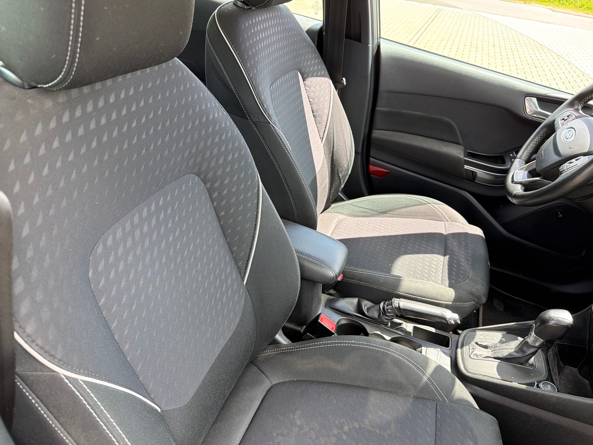 FORD Fiesta 1.0 SCTi Business Automat-image-5