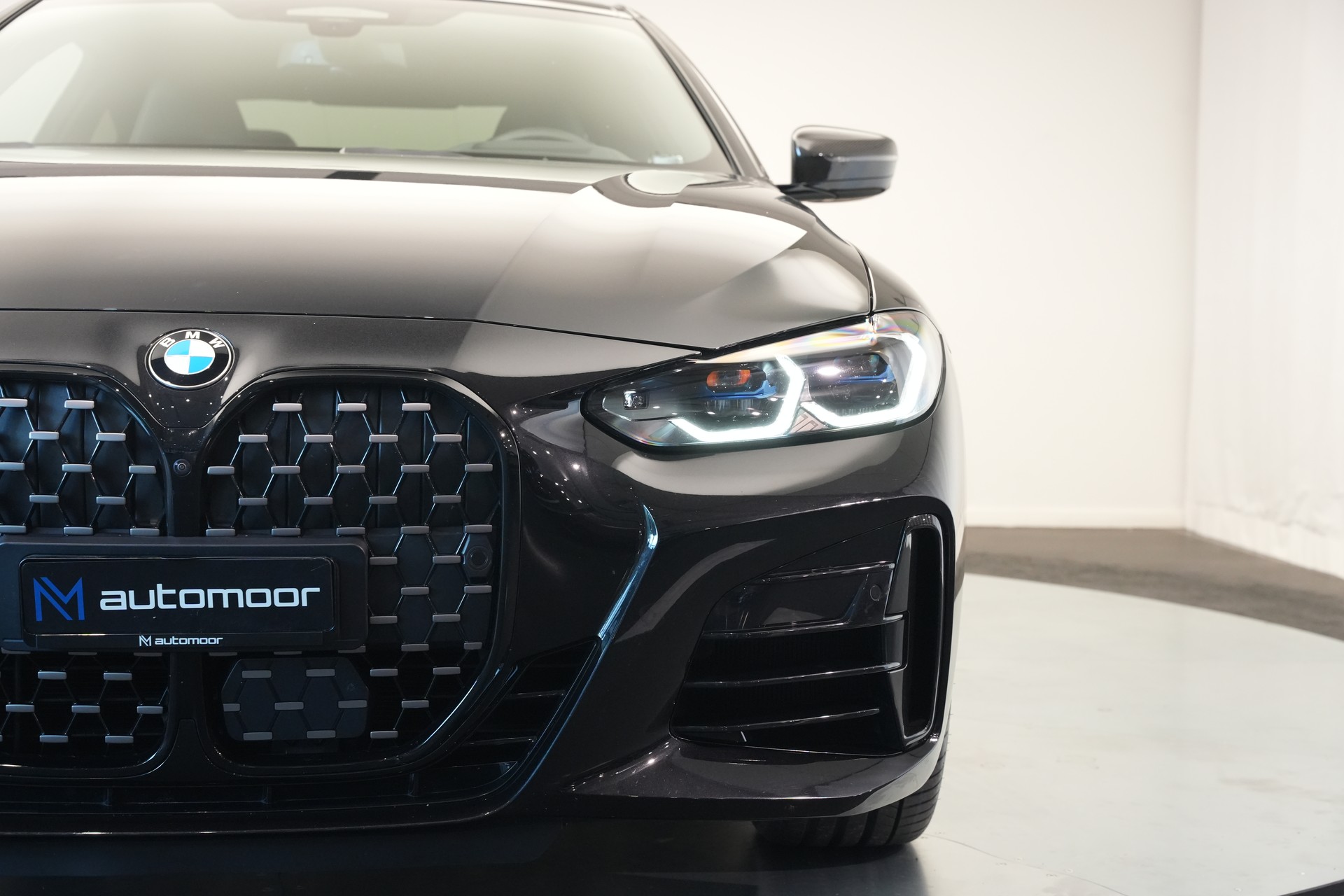 BMW M440i xDrive 48V Coupé Steptronic *CH-Fahrzeug* *M Sportsitze* *Carbon Paket*-image-47