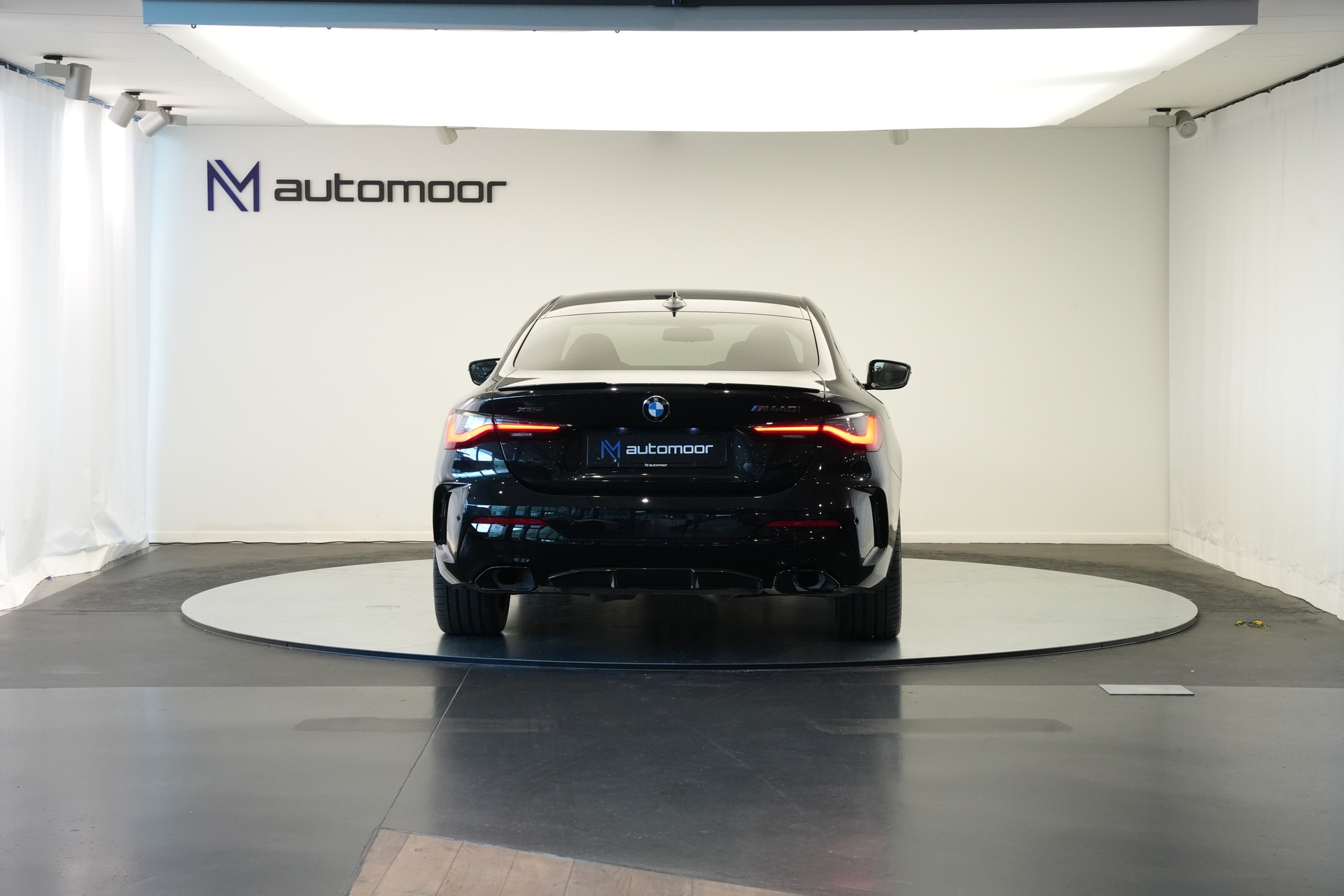 BMW M440i xDrive 48V Coupé Steptronic *CH-Fahrzeug* *M Sportsitze* *Carbon Paket*-image-5