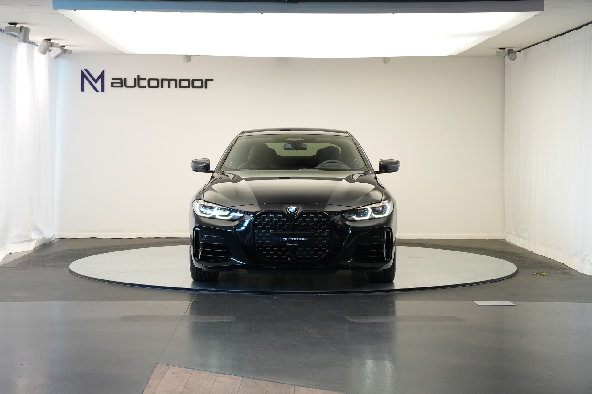 BMW M440i xDrive 48V Coupé Steptronic *CH-Fahrzeug* *M Sportsitze* *Carbon Paket*-showroom-element-1