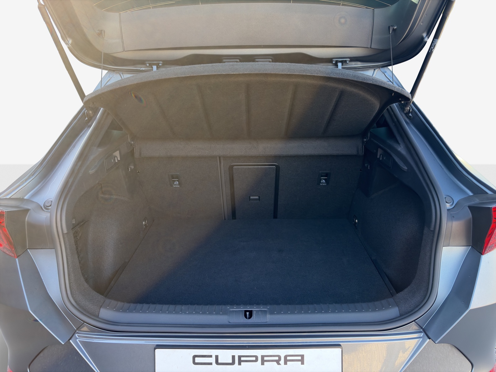 CUPRA Formentor 1.4 e-HYBRID pHEV VZ DSG-image-13