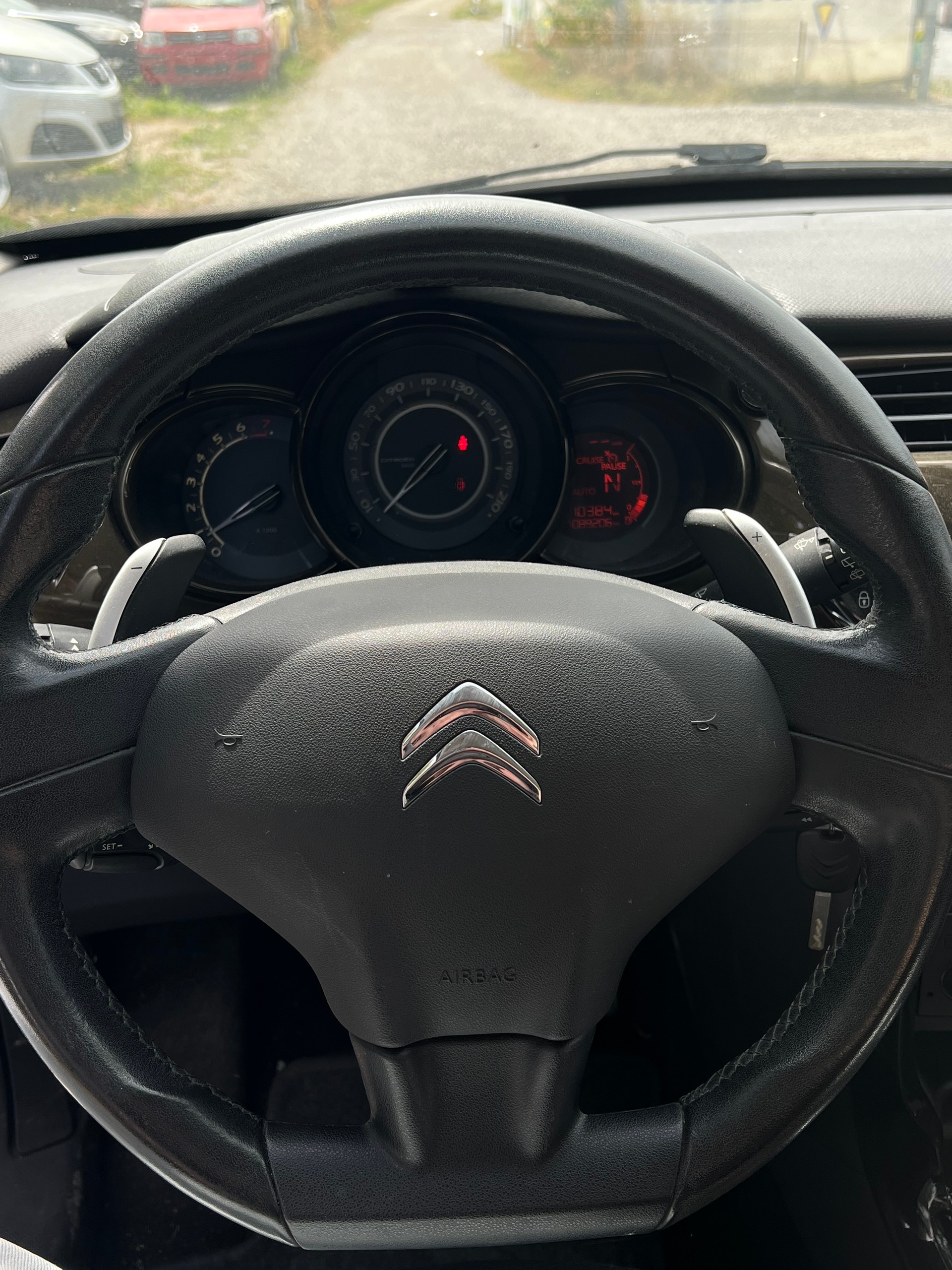 CITROEN C3 1.4i 16V Exclusive EGS5-image-12