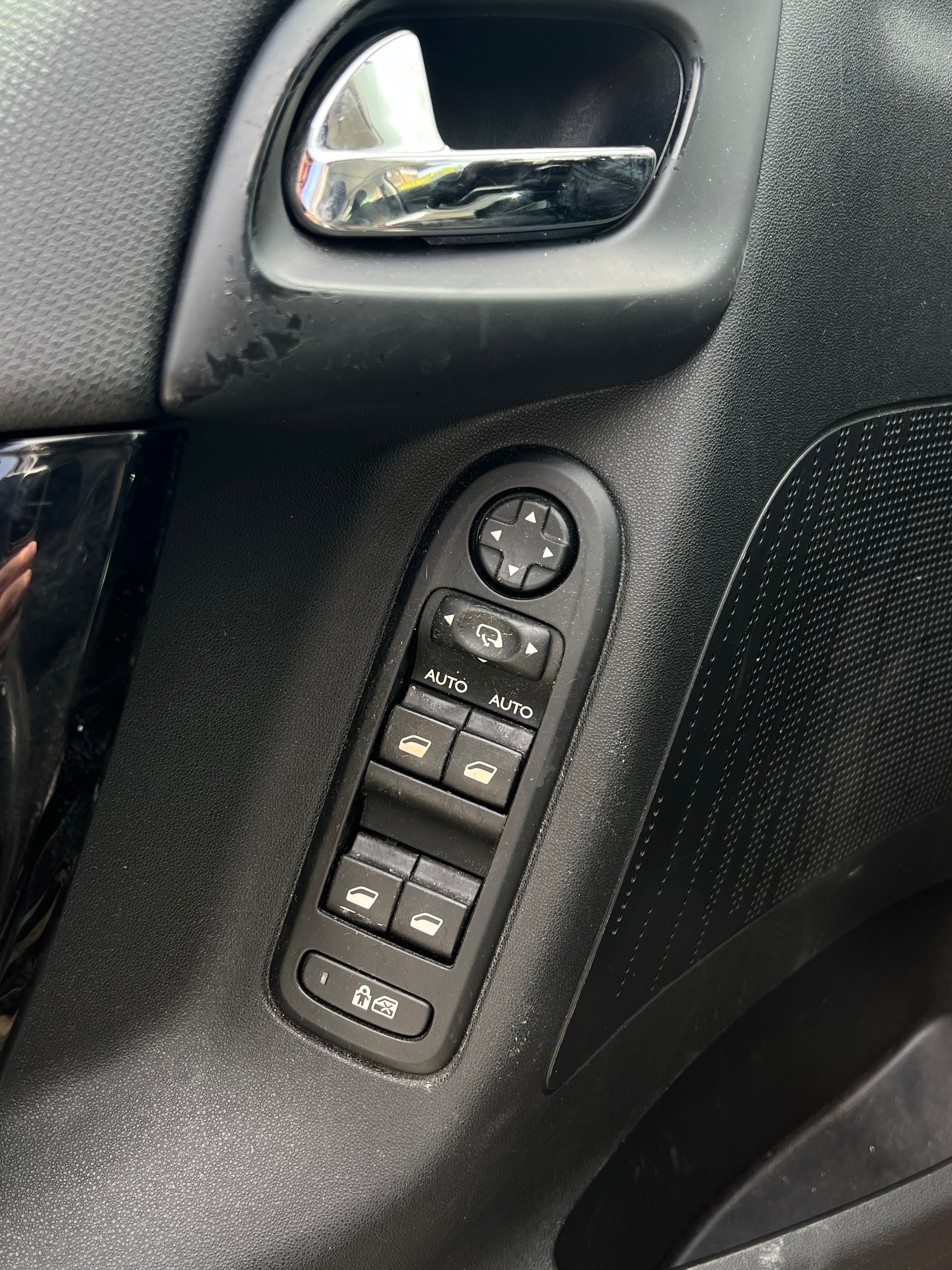 CITROEN C3 1.4i 16V Exclusive EGS5-image-13