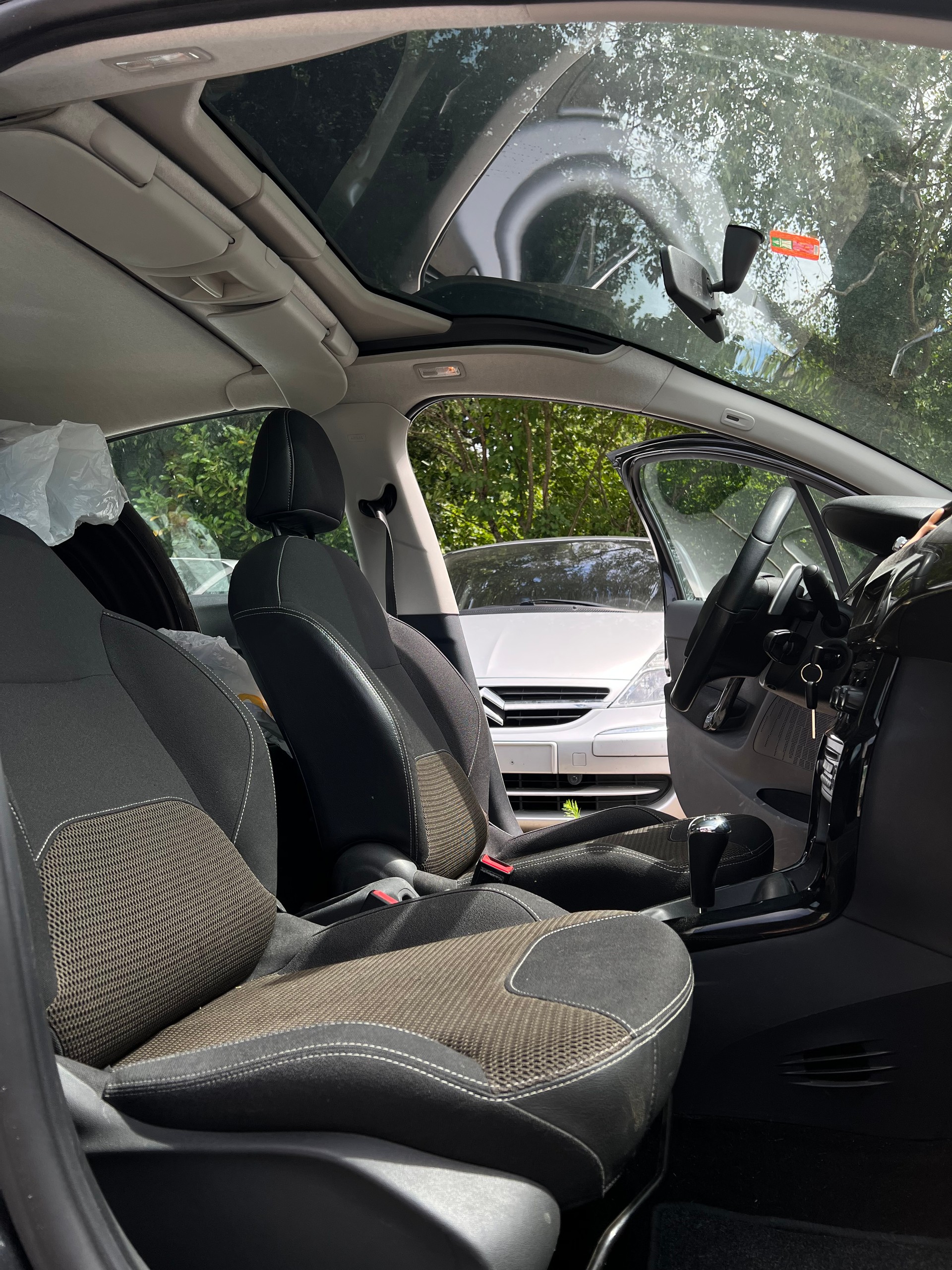 CITROEN C3 1.4i 16V Exclusive EGS5-image-11