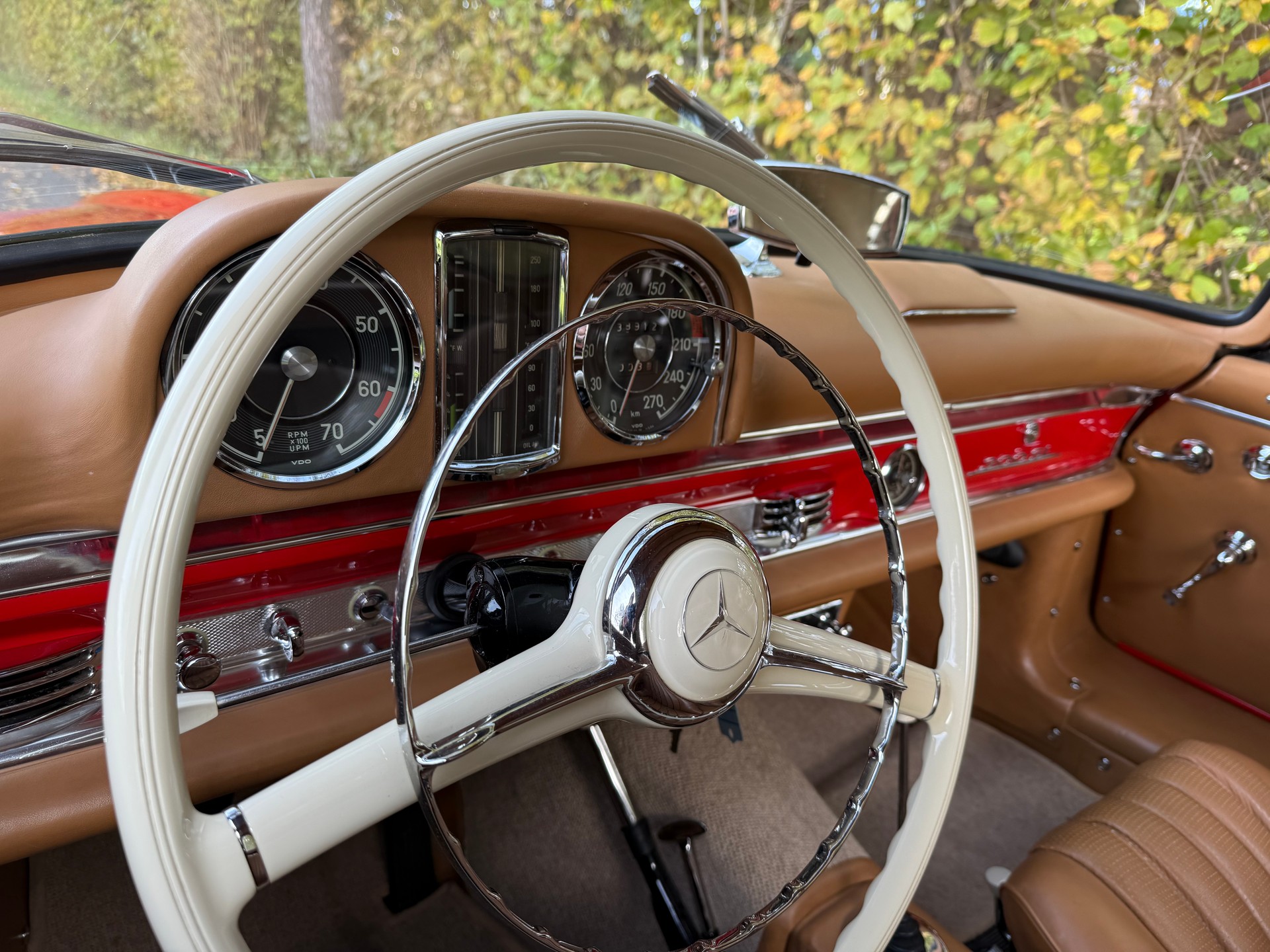 MERCEDES-BENZ 300 SL Roadster-image-9
