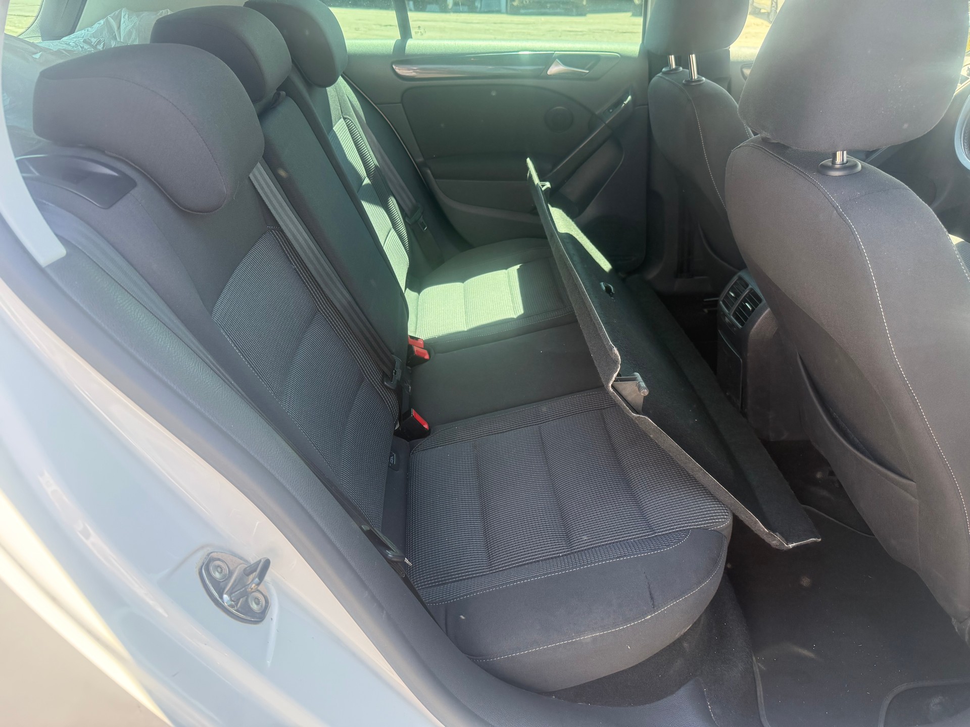 VW Golf 1.4 TSI Highline-image-11