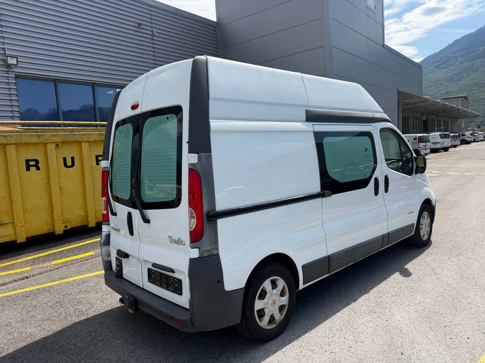 RENAULT Renault Trafic T29 dCi 145-image-3