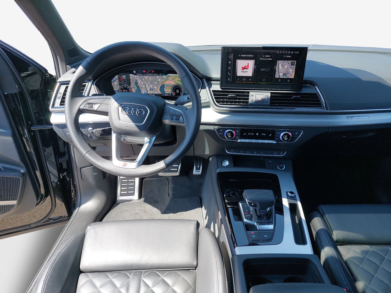 AUDI Q5 40 TDI Black Edition quattro S-tronic-image-8