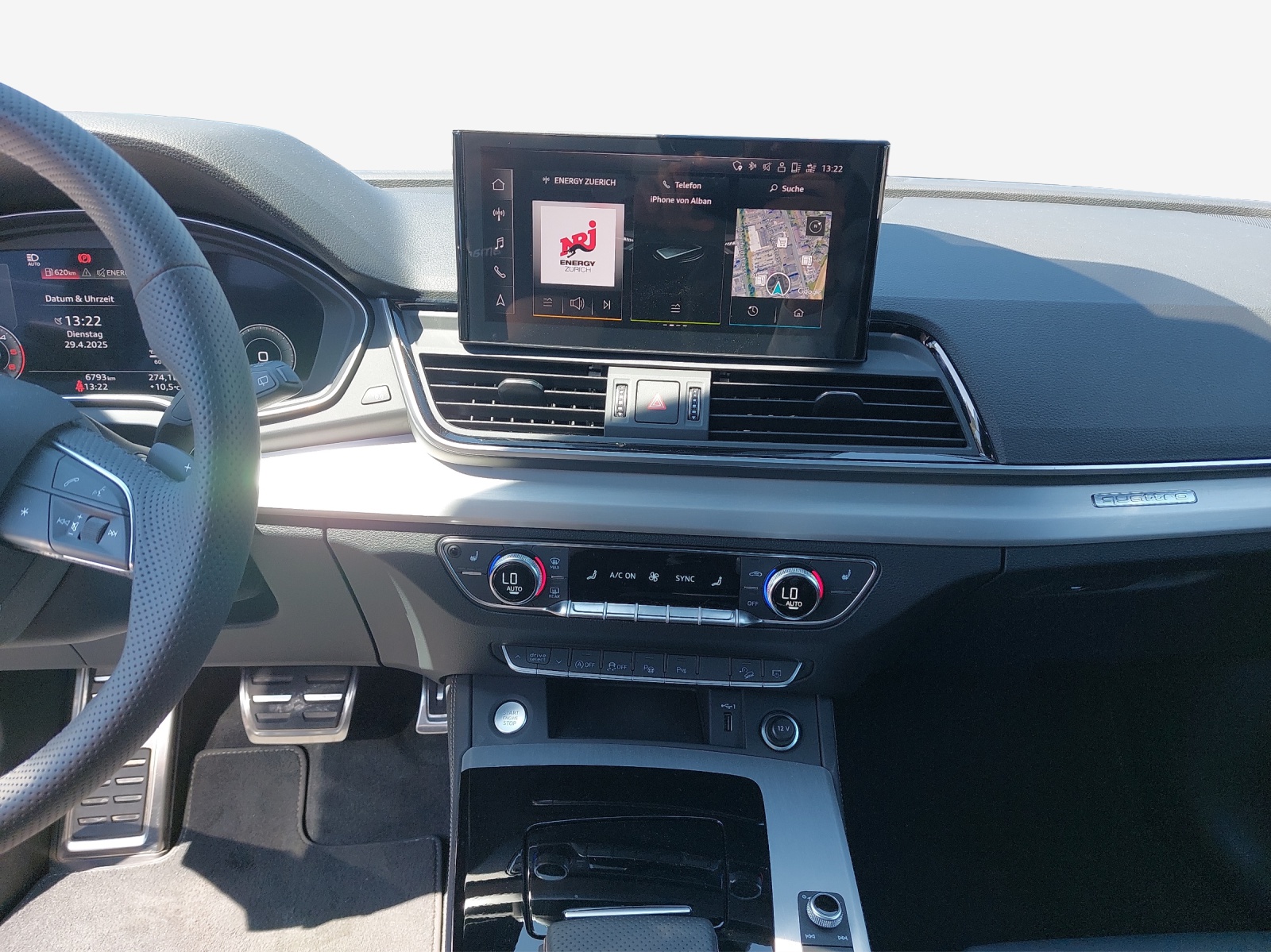 AUDI Q5 40 TDI Black Edition quattro S-tronic-image-10