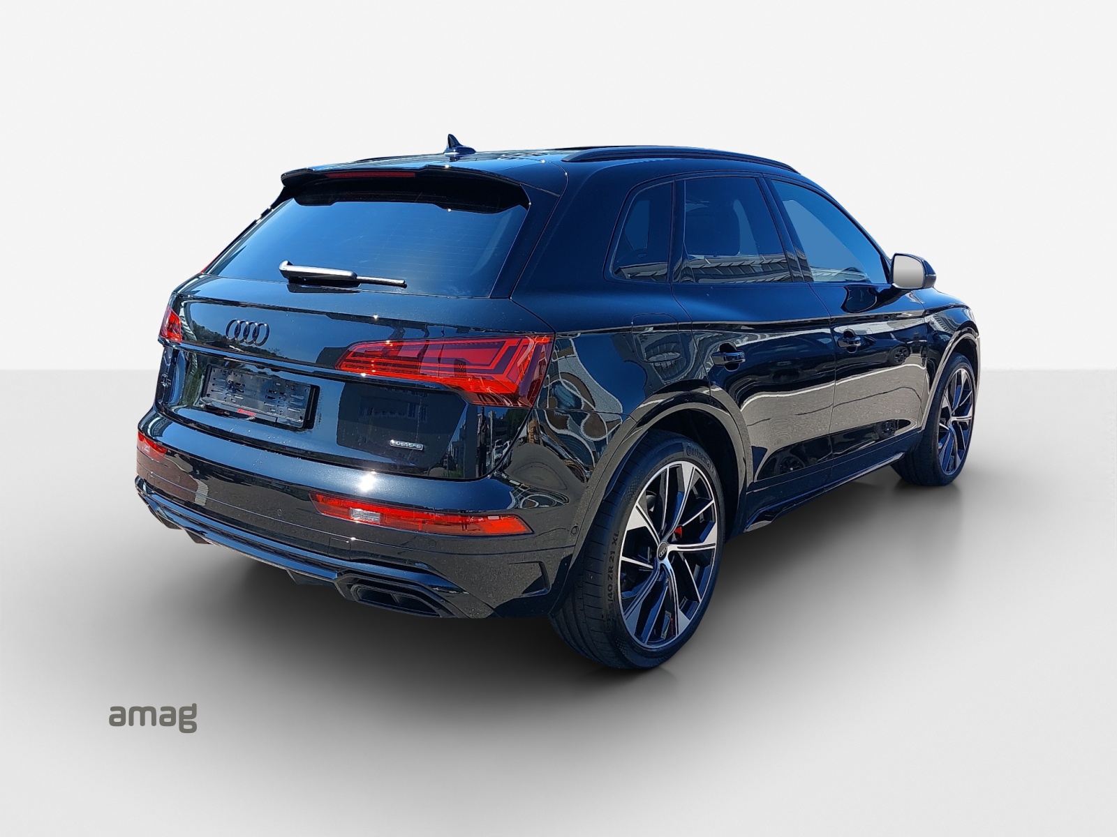 AUDI Q5 40 TDI Black Edition quattro S-tronic-image-4