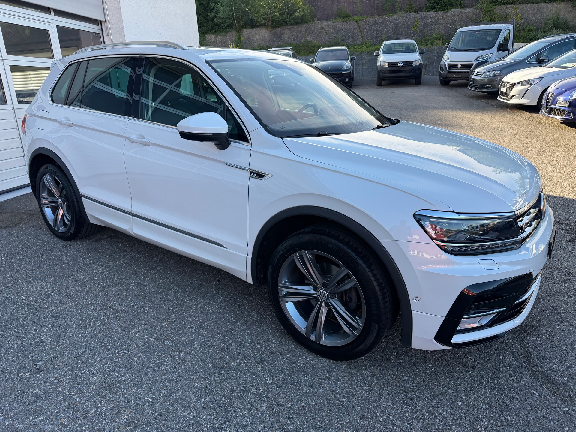 VW Tiguan 2.0 TDI SCR Highline4Motion DSG-image-3
