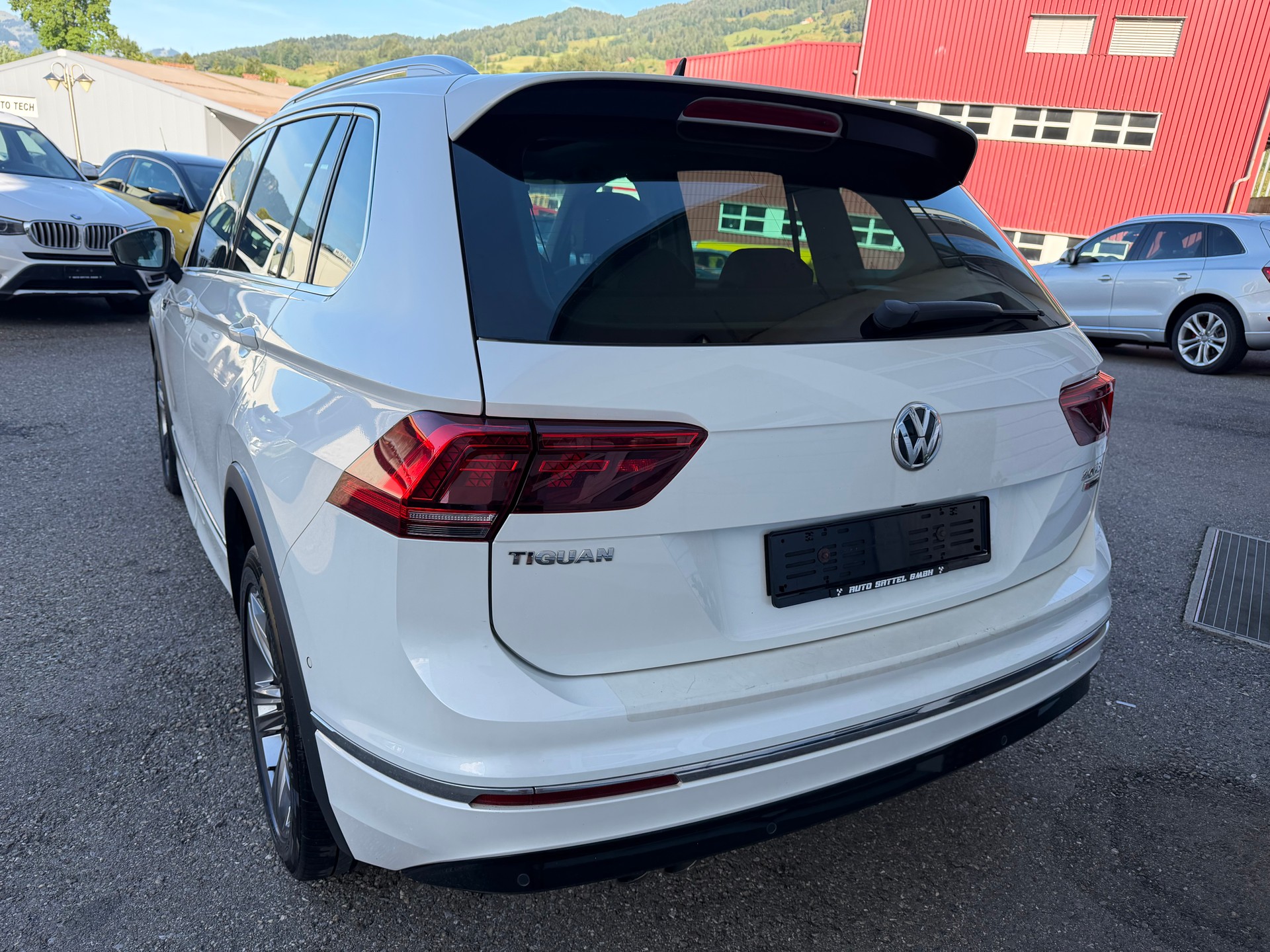 VW Tiguan 2.0 TDI SCR Highline4Motion DSG-image-2