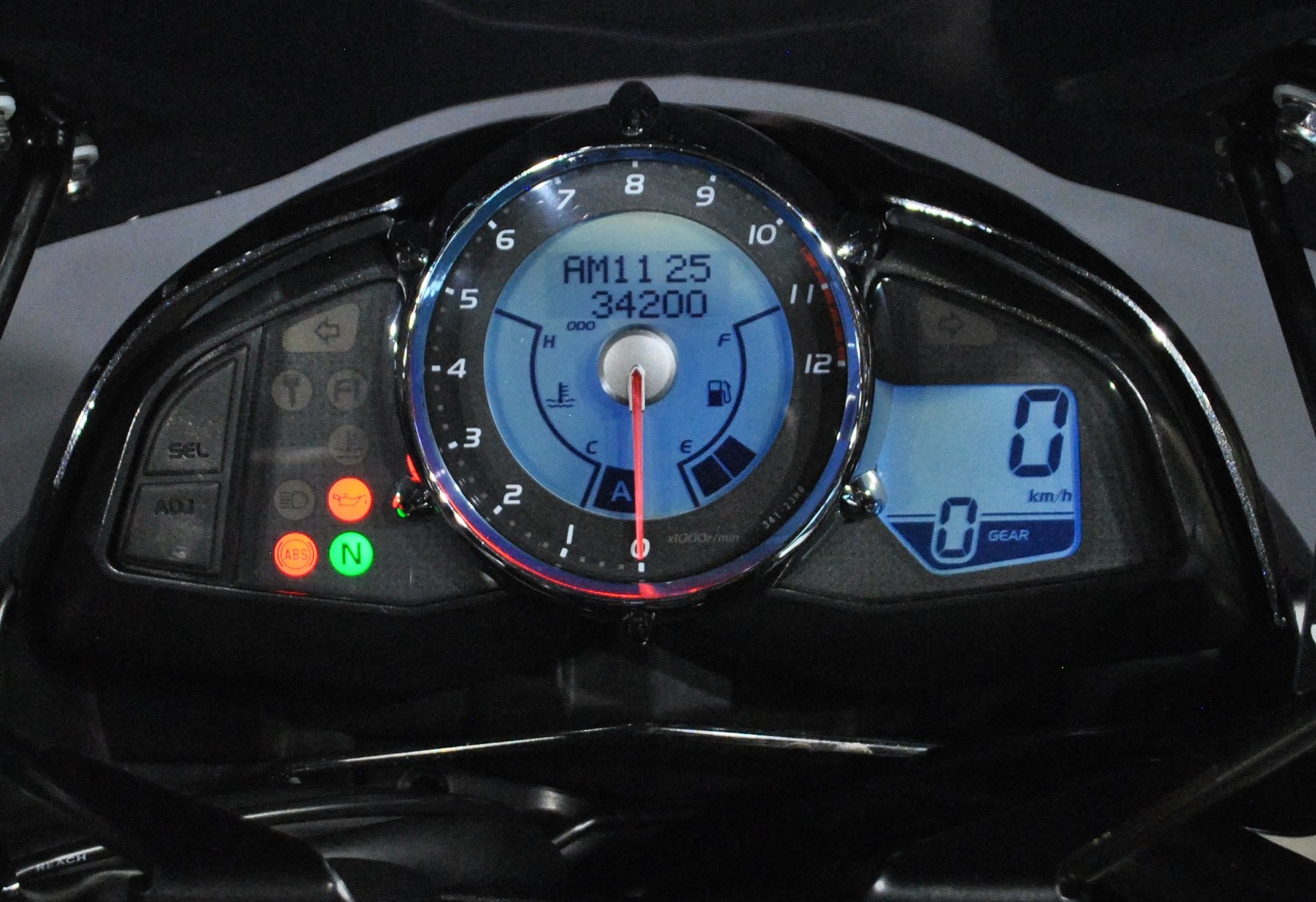 SUZUKI GSX 1300 B-King-image-5
