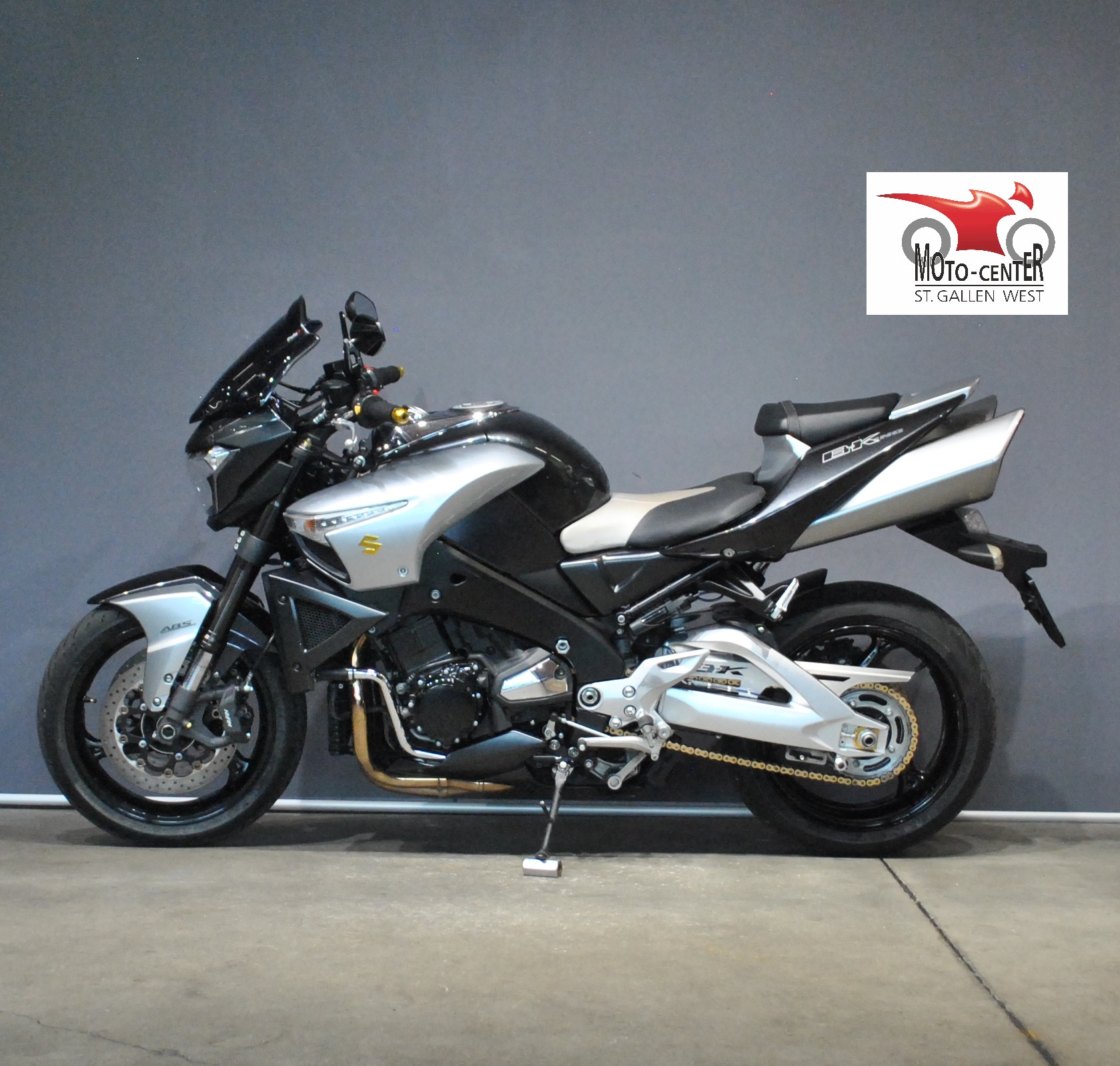 SUZUKI GSX 1300 B-King-showroom-element-2