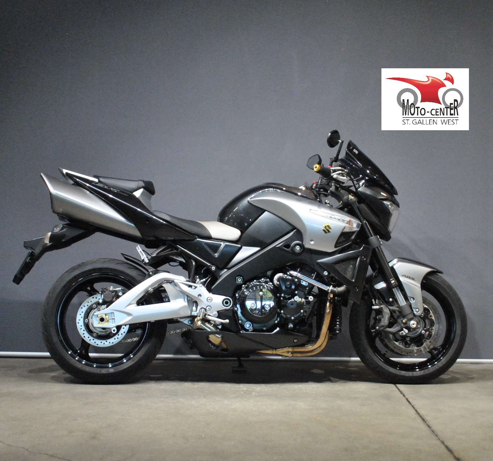 SUZUKI GSX 1300 B-King-showroom-element-1