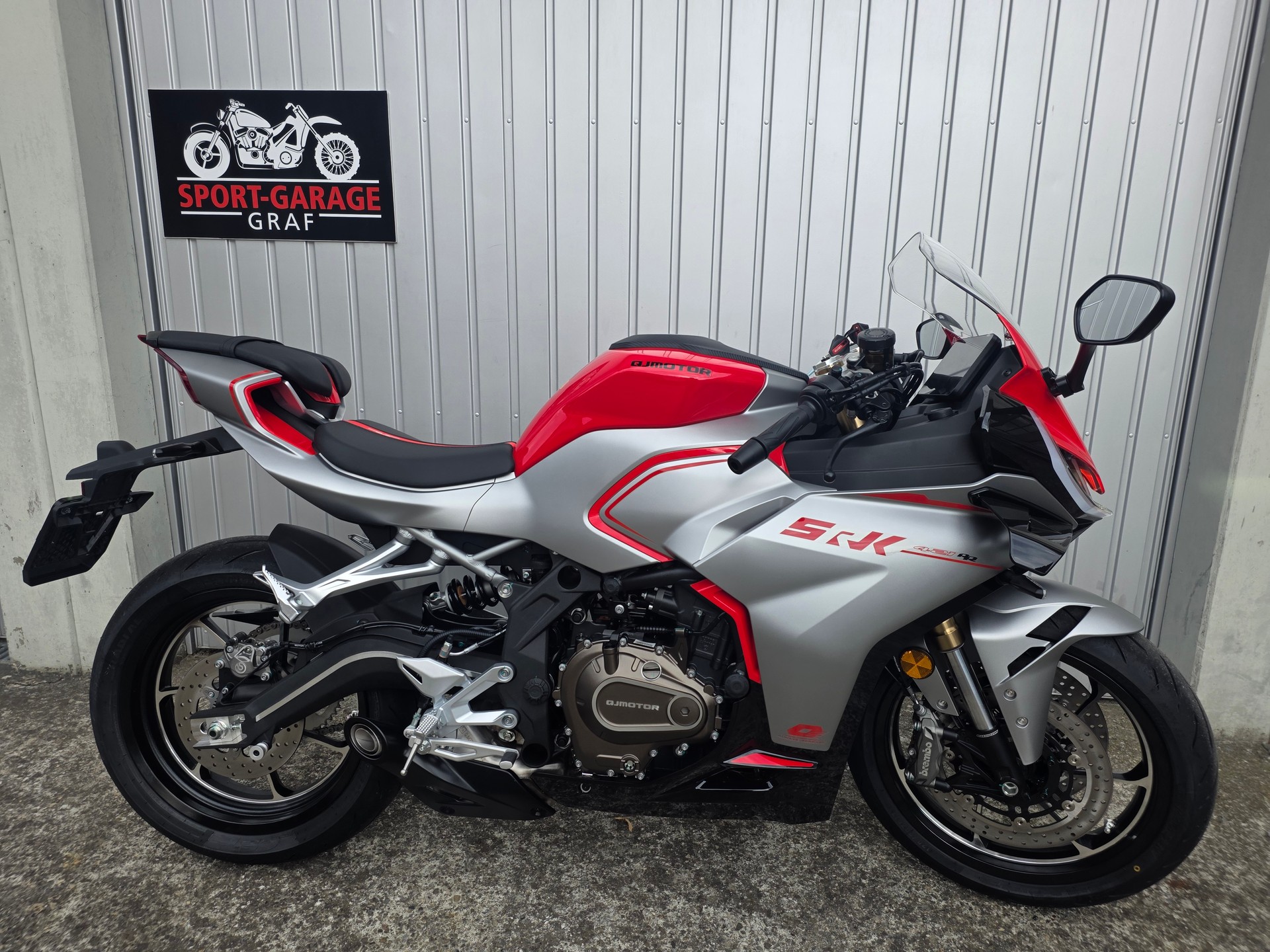 QJ Srk 421RR Supersport