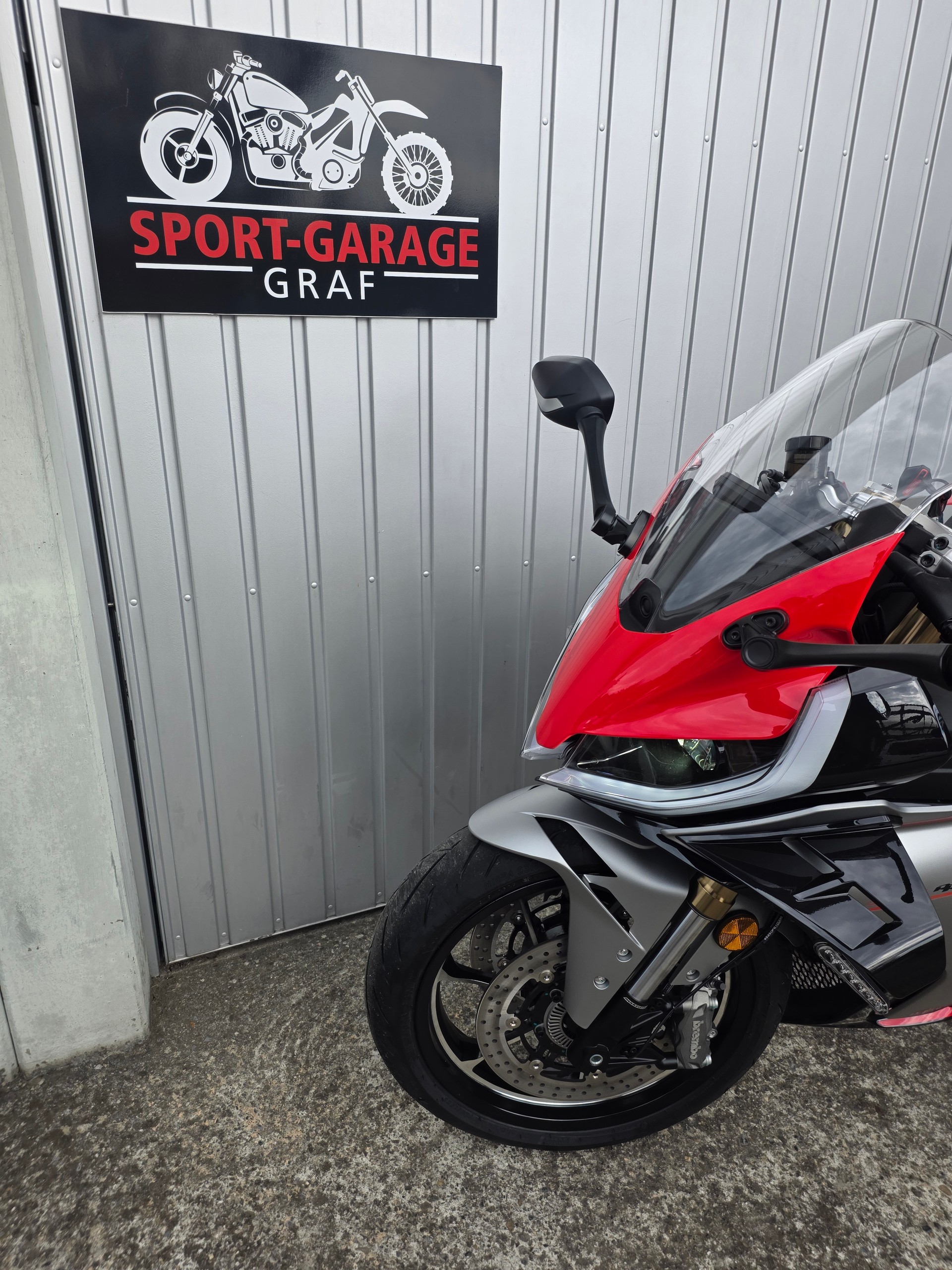 QJ Srk 421RR Supersport-image-5