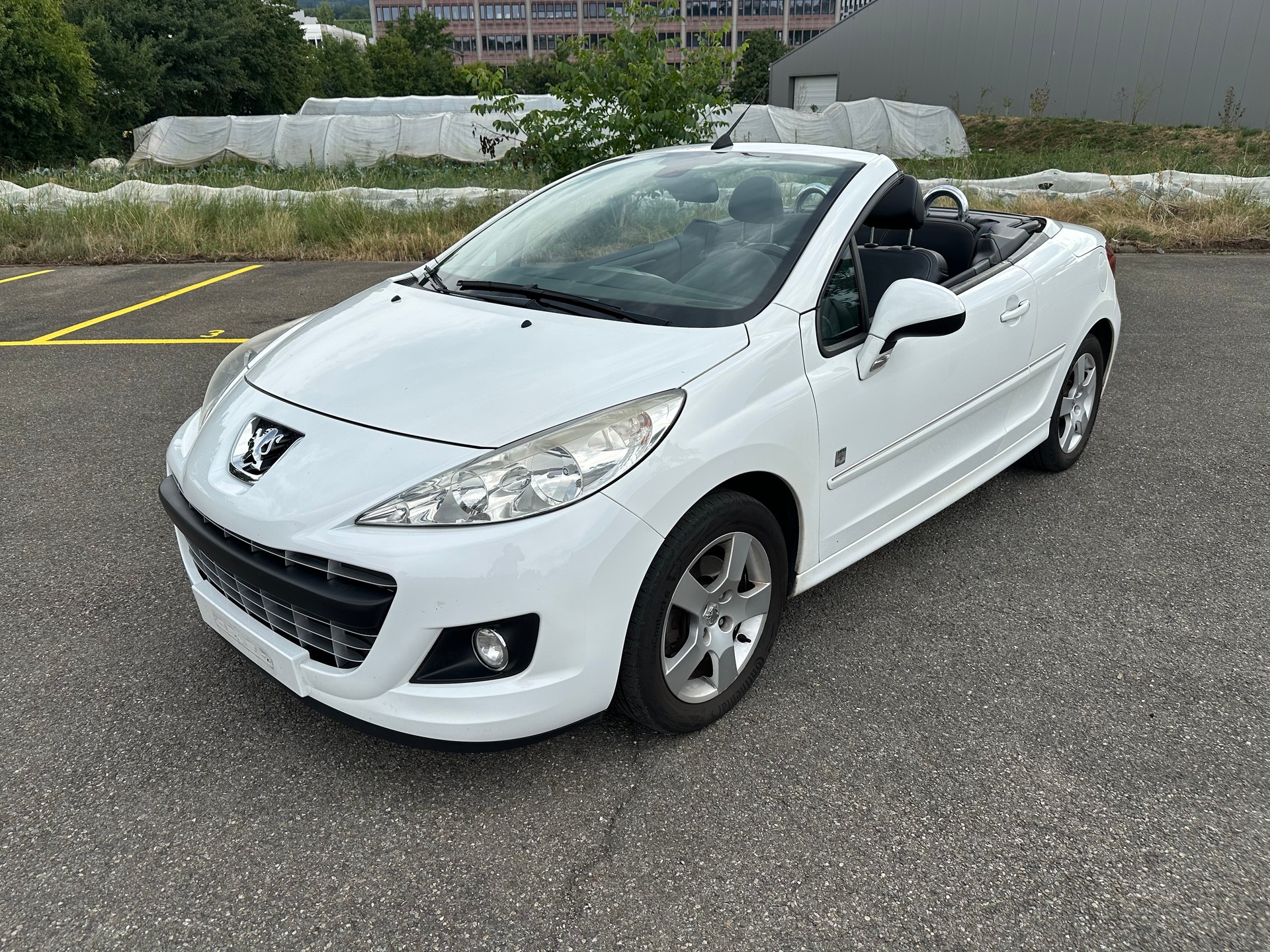 PEUGEOT 207 CC 1.6 16V Swiss Edition-image-0