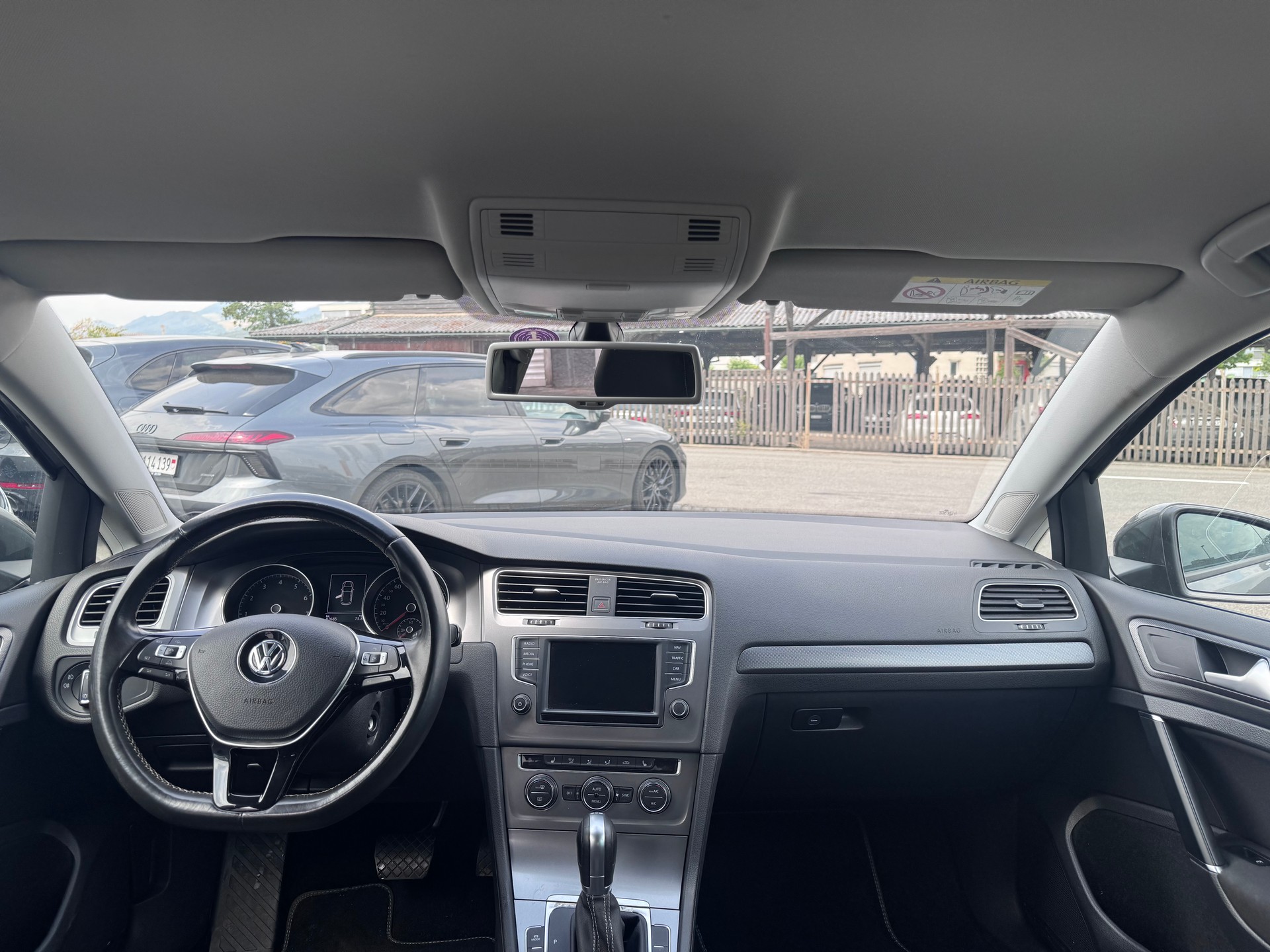 VW Golf 1.4 TSI Lounge DSG-image-9