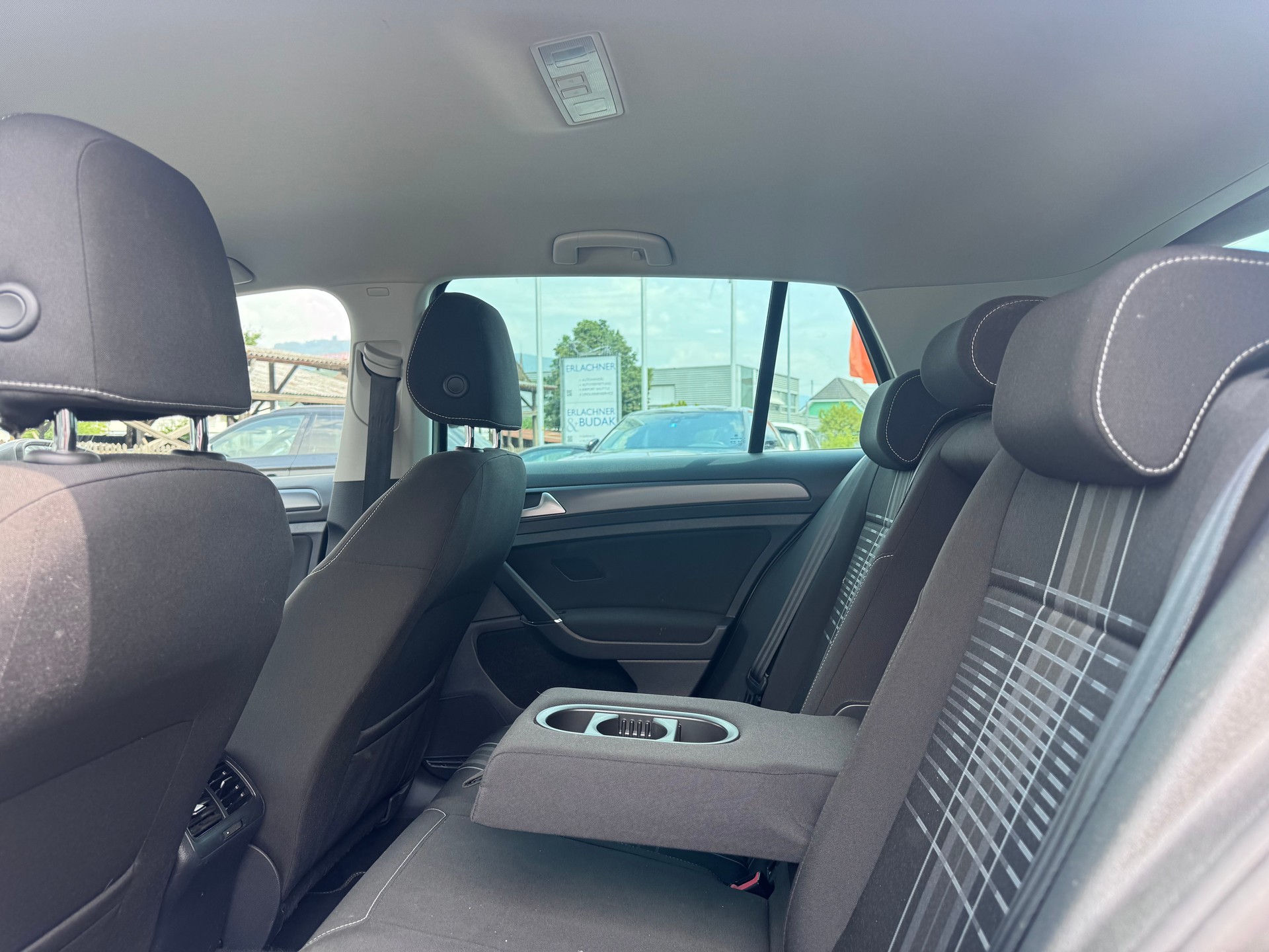 VW Golf 1.4 TSI Lounge DSG-image-6