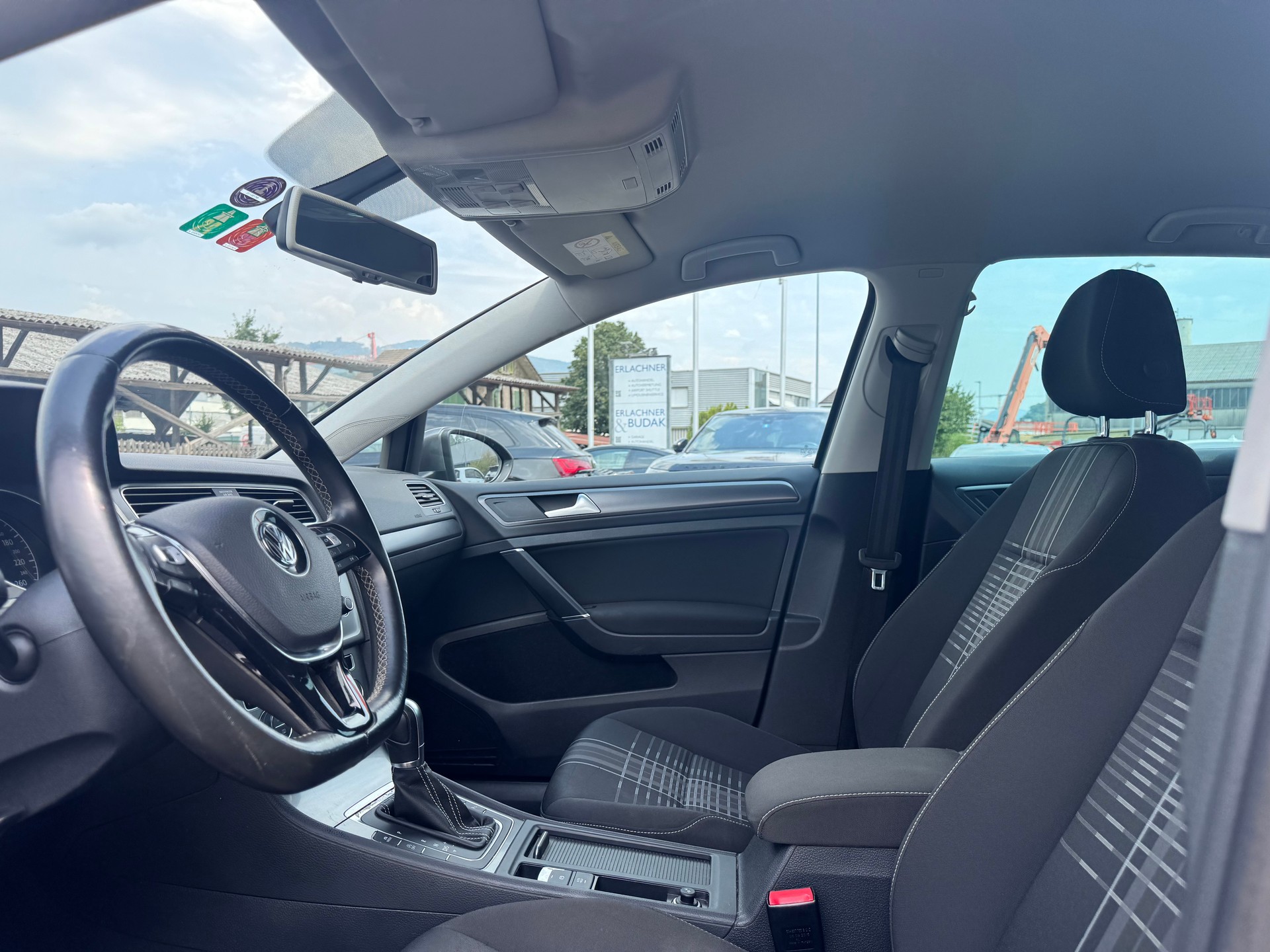 VW Golf 1.4 TSI Lounge DSG-image-11