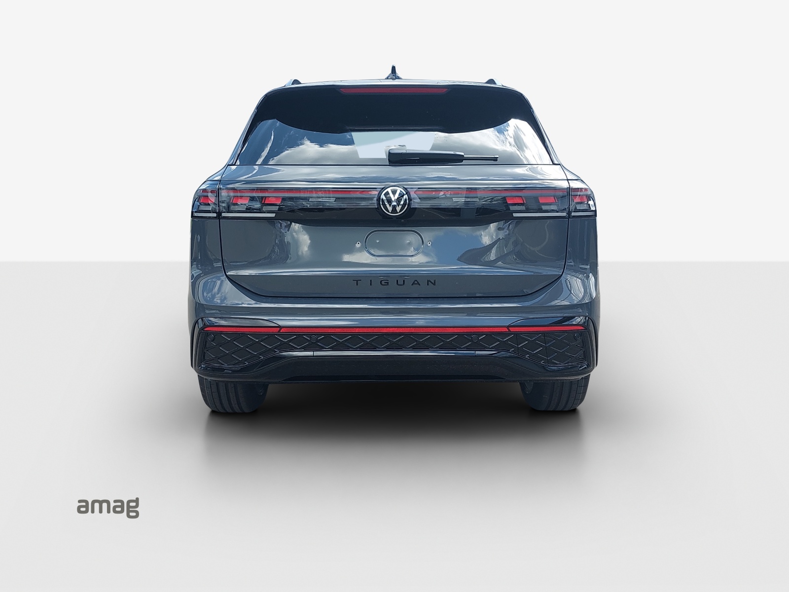 VW Tiguan 2.0 TSI DSG R-Line Plus 4Motion-showroom-element-3